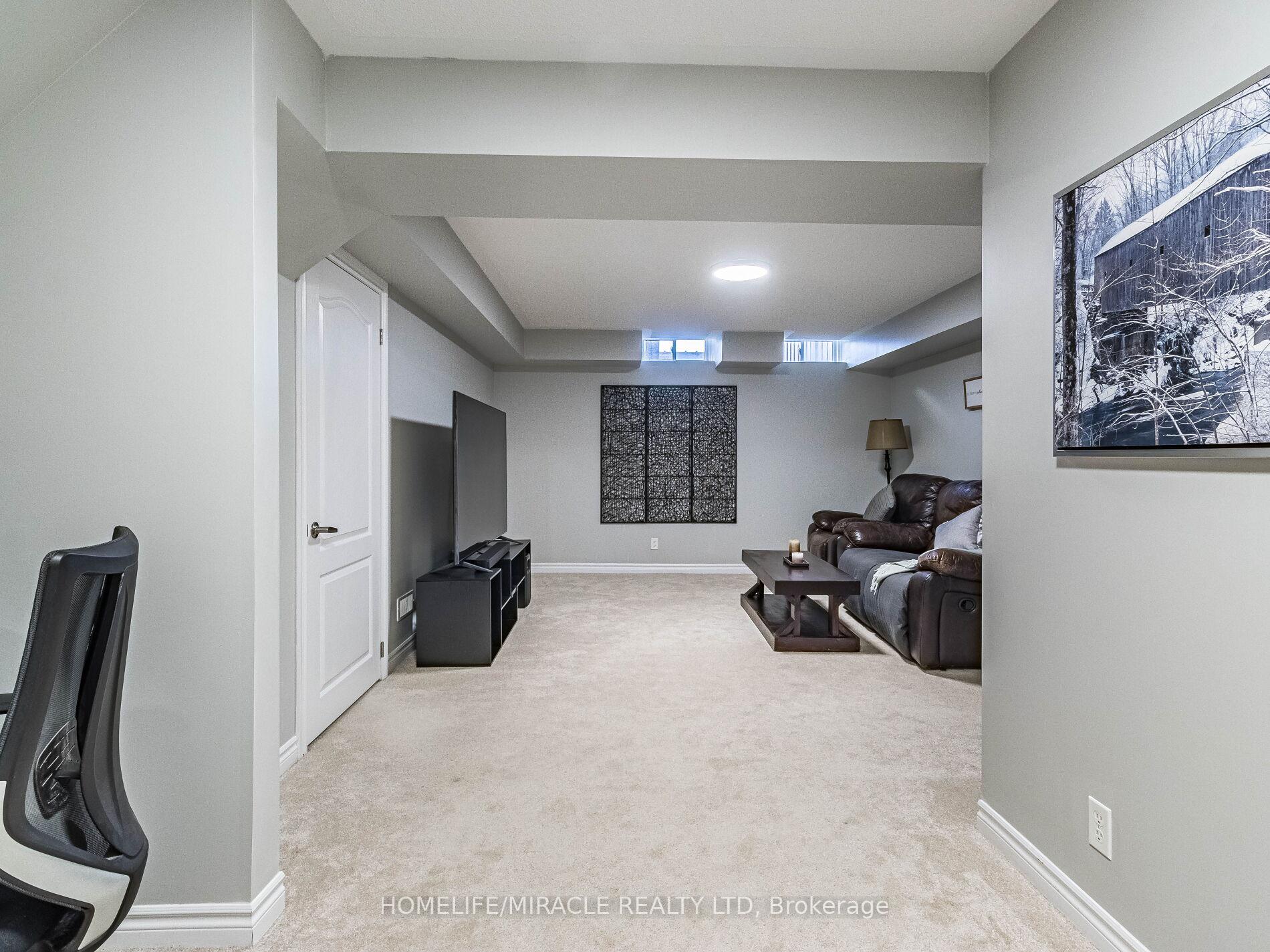 Photo 35 of 50 Great Gabe Crescent, Oshawa, Windfields — HOMEH