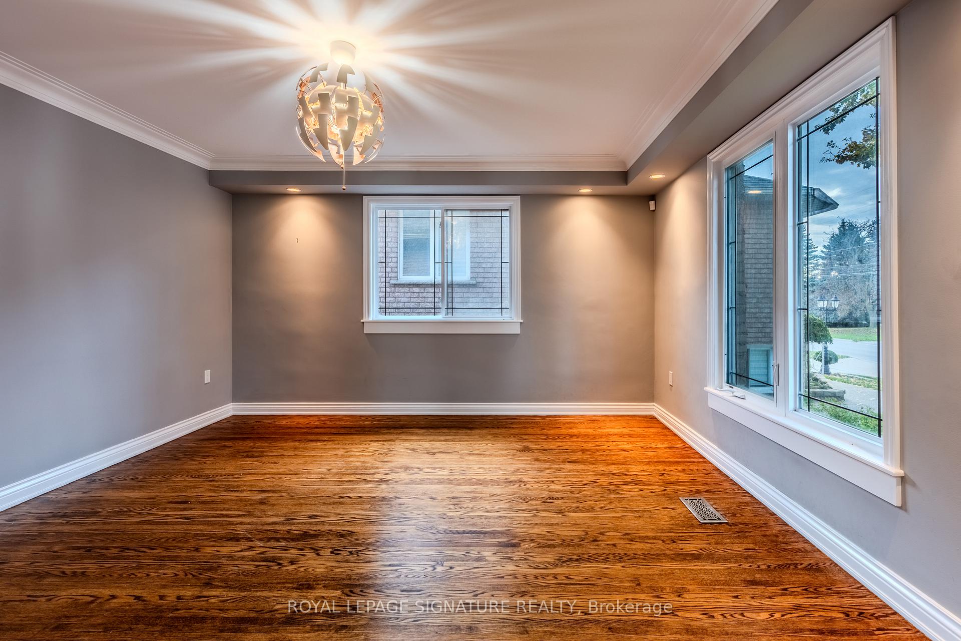 Photo 5 of 158 Chester Avenue, Hamilton, Gourley — HOMEH