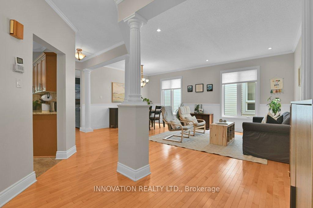 Photo 5 of 136 Lamplighters Drive, Ottawa, Barrhaven - Cedargrove/Fraserdale — HOMEH