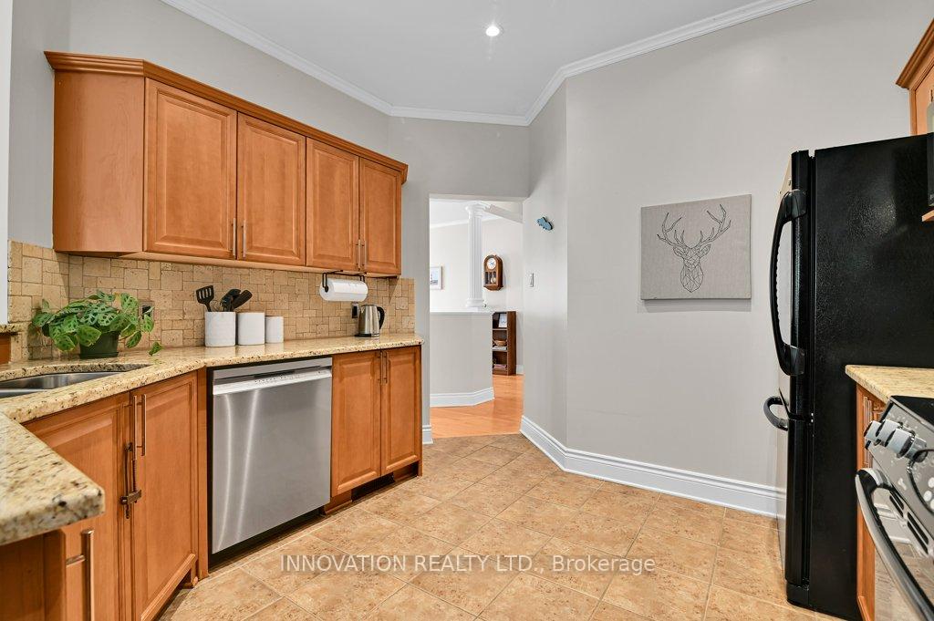 Photo 11 of 136 Lamplighters Drive, Ottawa, Barrhaven - Cedargrove/Fraserdale — HOMEH