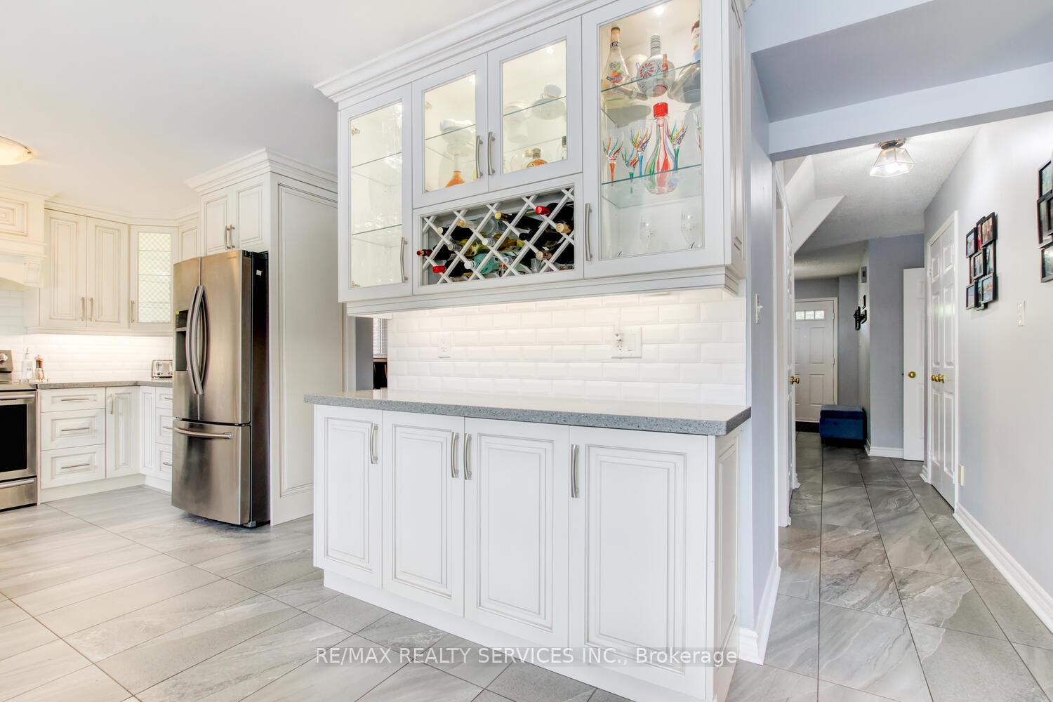 Photo 7 of 119 Kenpark Avenue, Brampton, Snelgrove — HOMEH