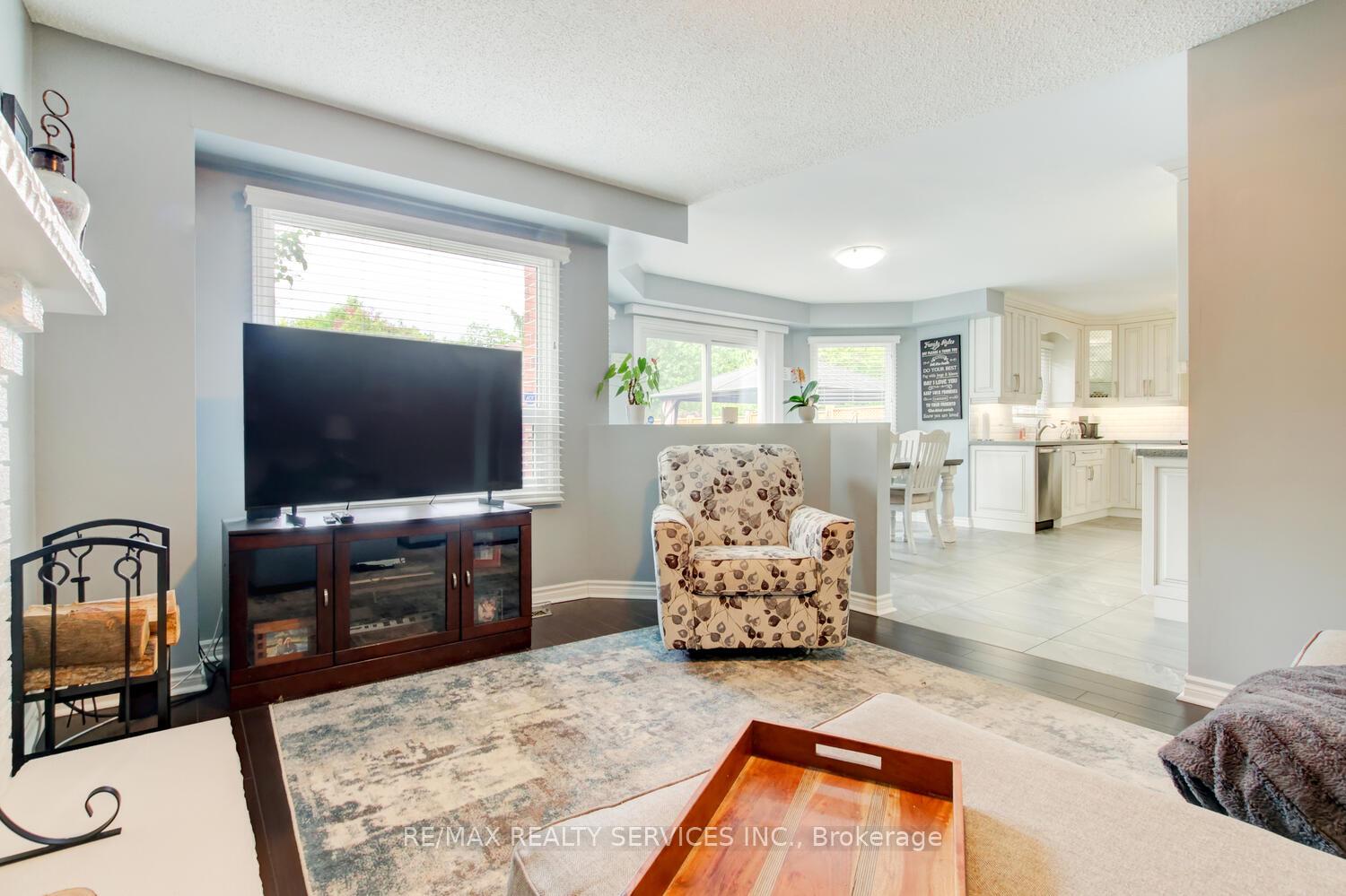 Photo 22 of 119 Kenpark Avenue, Brampton, Snelgrove — HOMEH