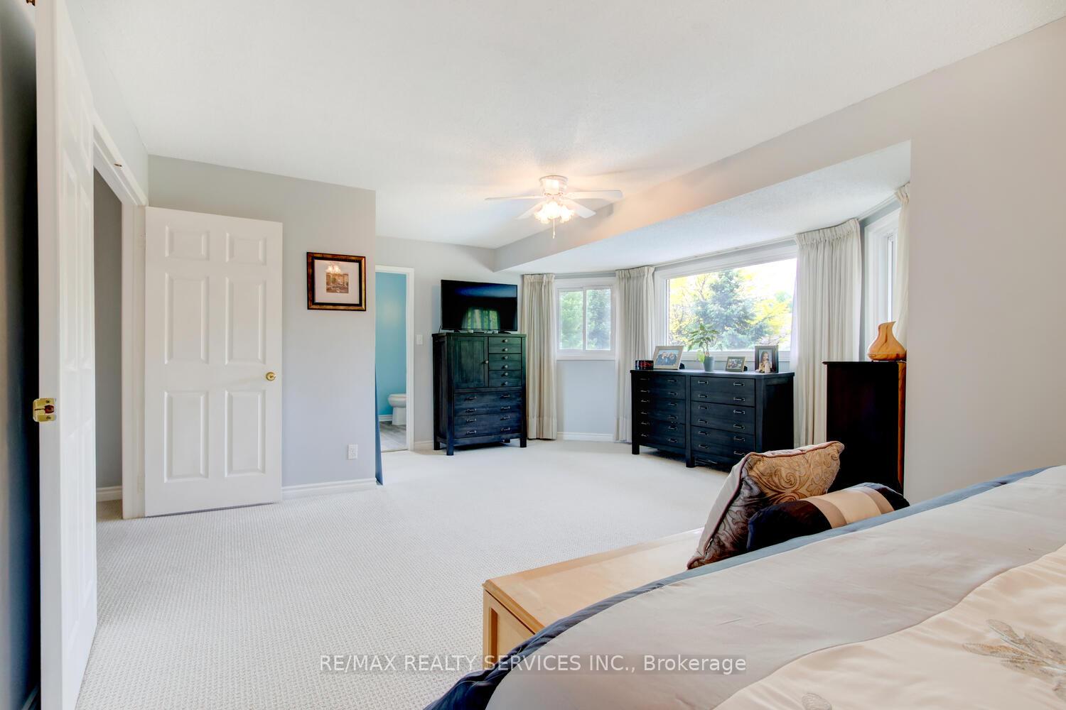 Photo 15 of 119 Kenpark Avenue, Brampton, Snelgrove — HOMEH