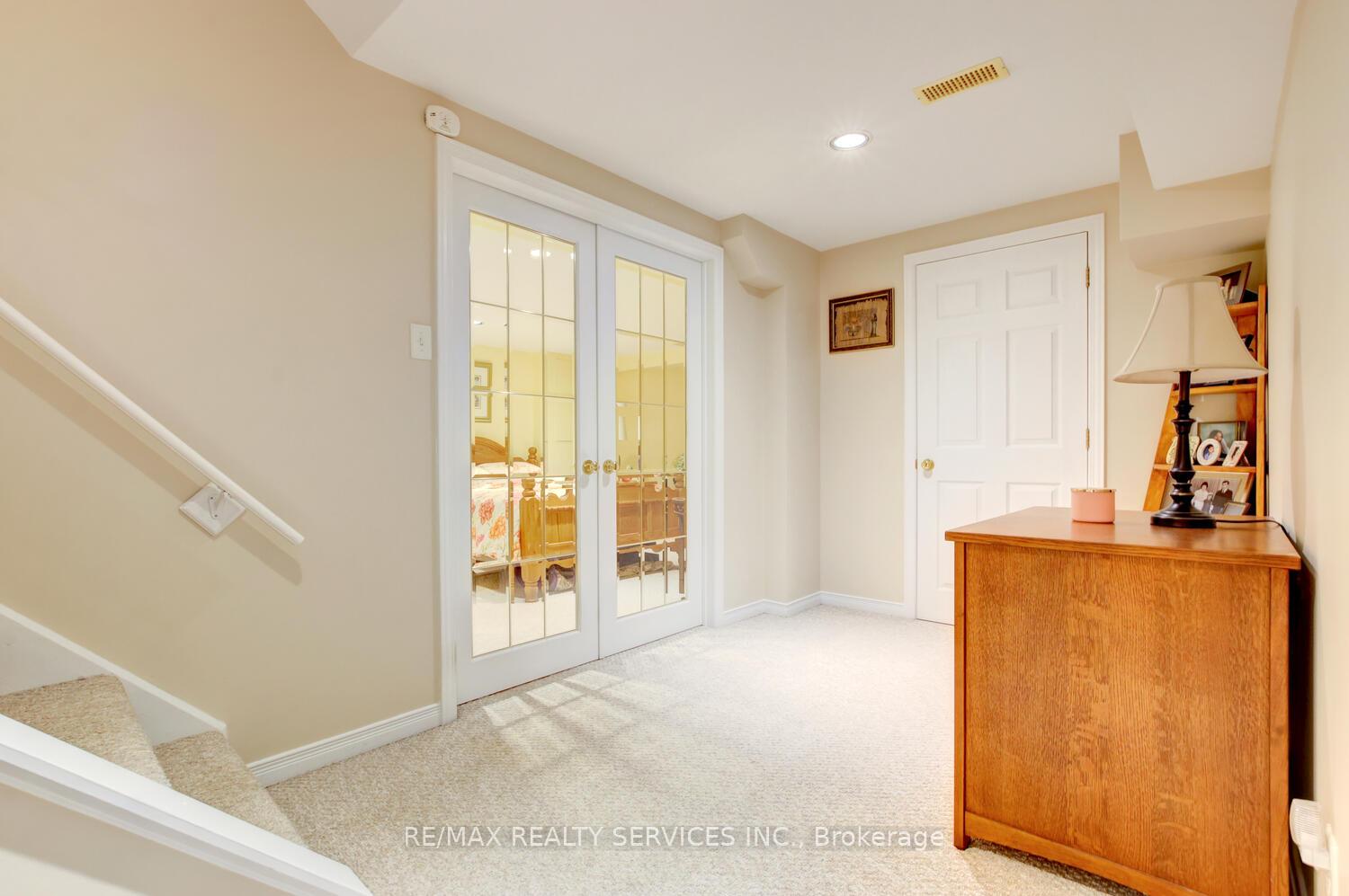 Photo 13 of 119 Kenpark Avenue, Brampton, Snelgrove — HOMEH