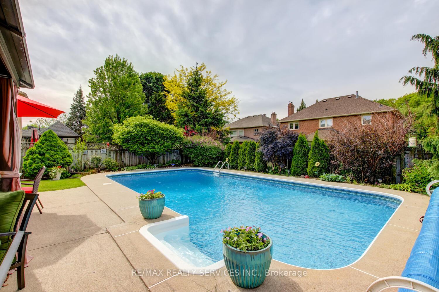 Photo 32 of 119 Kenpark Avenue, Brampton, Snelgrove — HOMEH