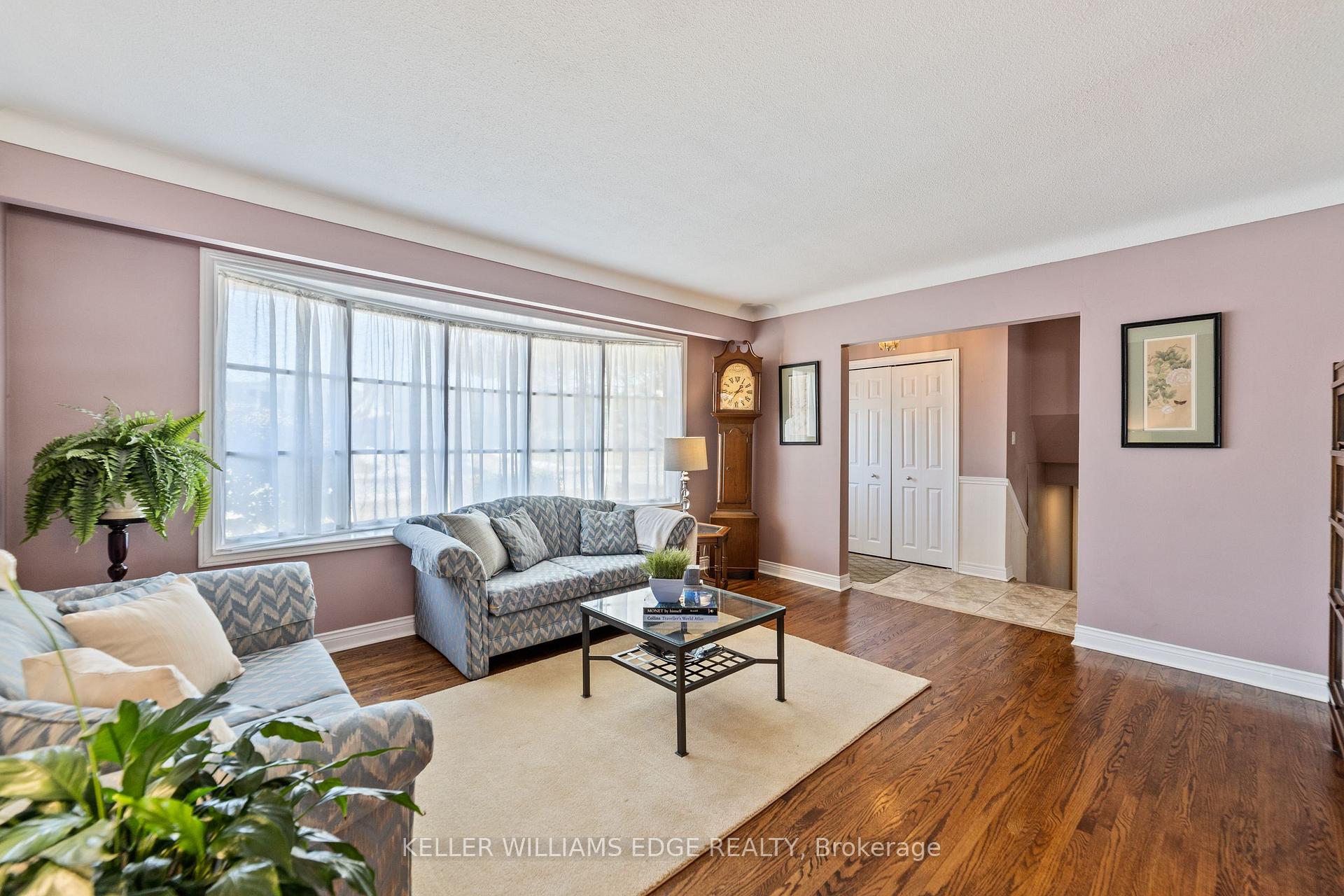 Photo 5 of 5200 Suncrest Road, Burlington, Appleby — HOMEH