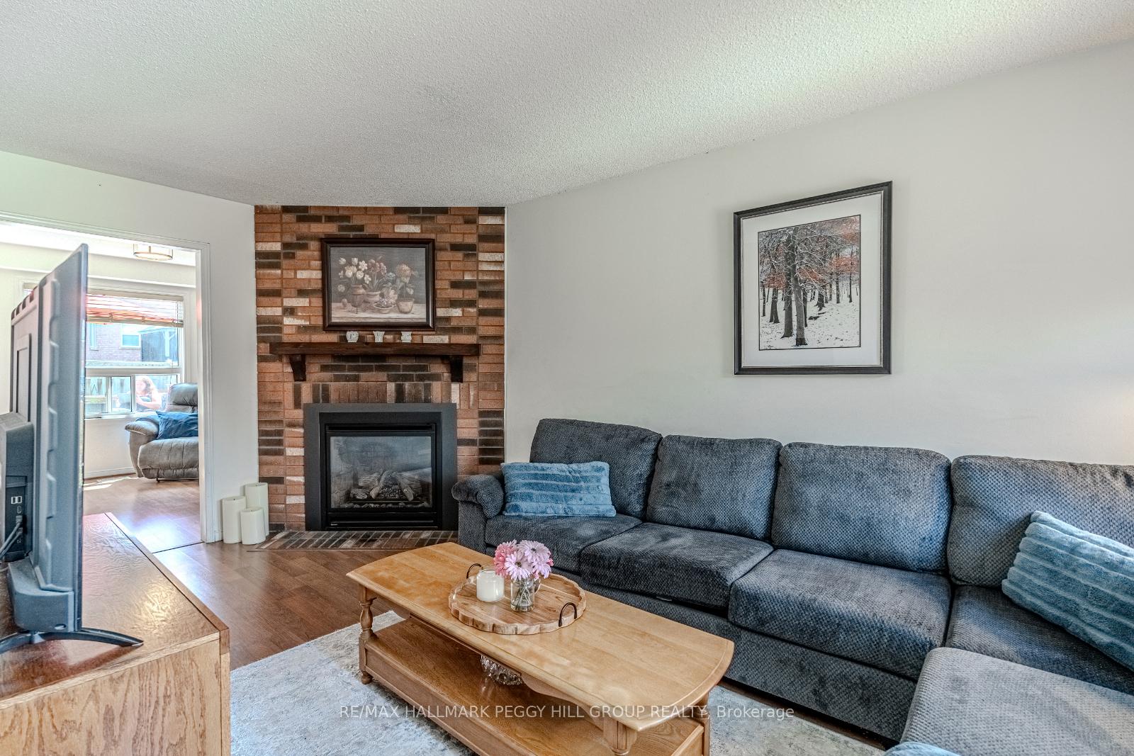 Photo 5 of 21 Cuthbert Street, Barrie, Ardagh — HOMEH