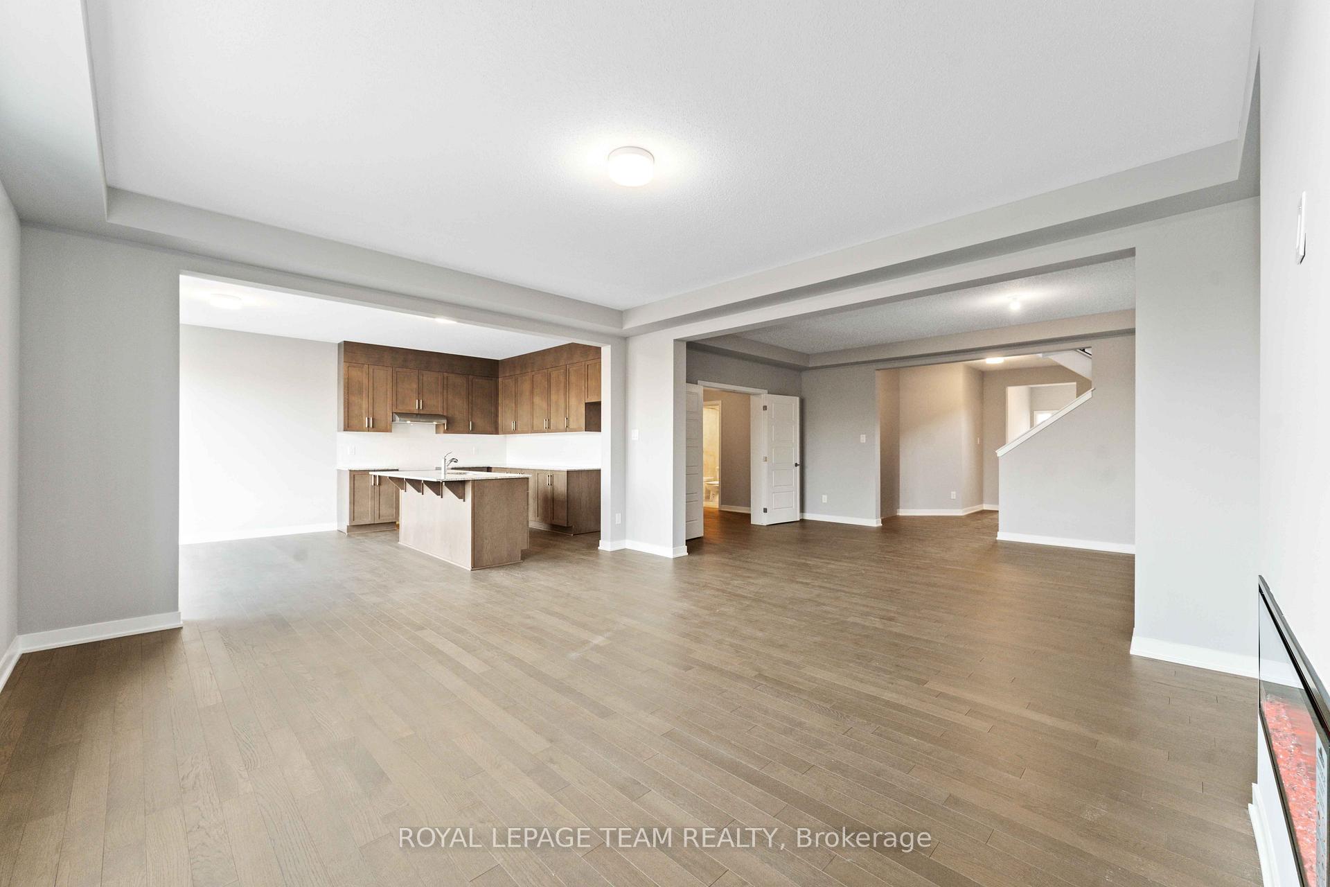 Photo 5 of 667 Fenwick Way E, Ottawa, Barrhaven - Stonebridge — HOMEH