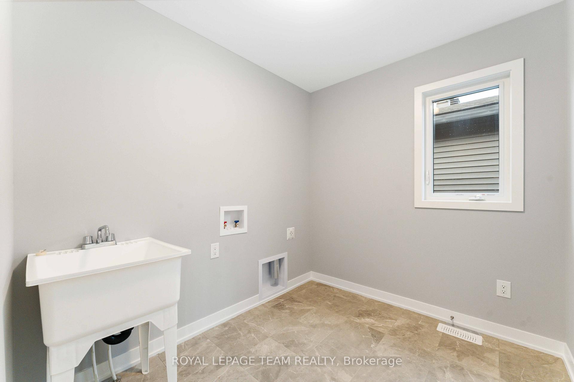 Photo 18 of 667 Fenwick Way E, Ottawa, Barrhaven - Stonebridge — HOMEH