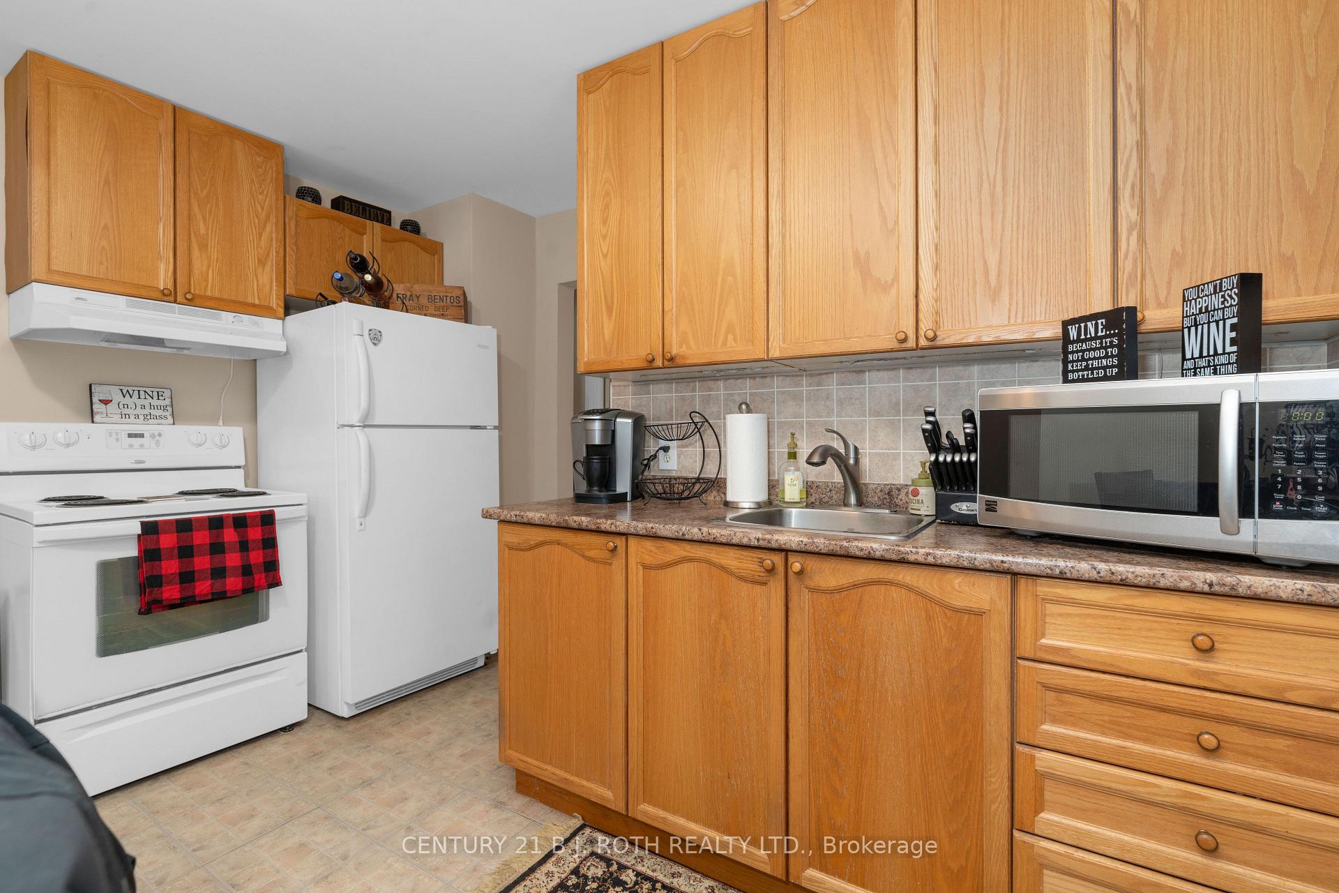 Photo 13 of 128 Berczy Street, Barrie, Codrington — HOMEH