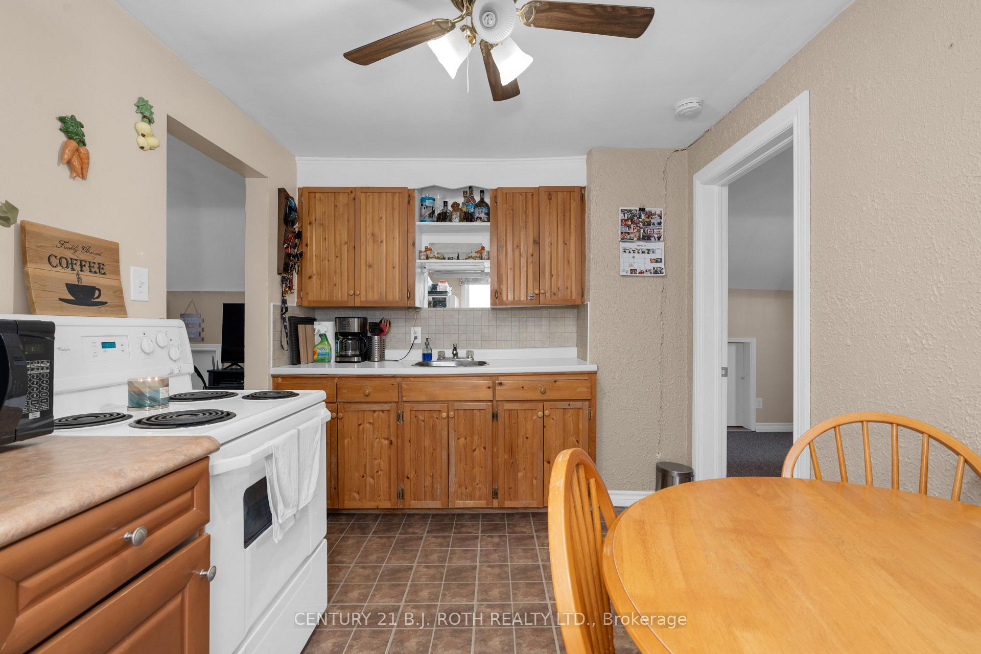 Photo 28 of 128 Berczy Street, Barrie, Codrington — HOMEH