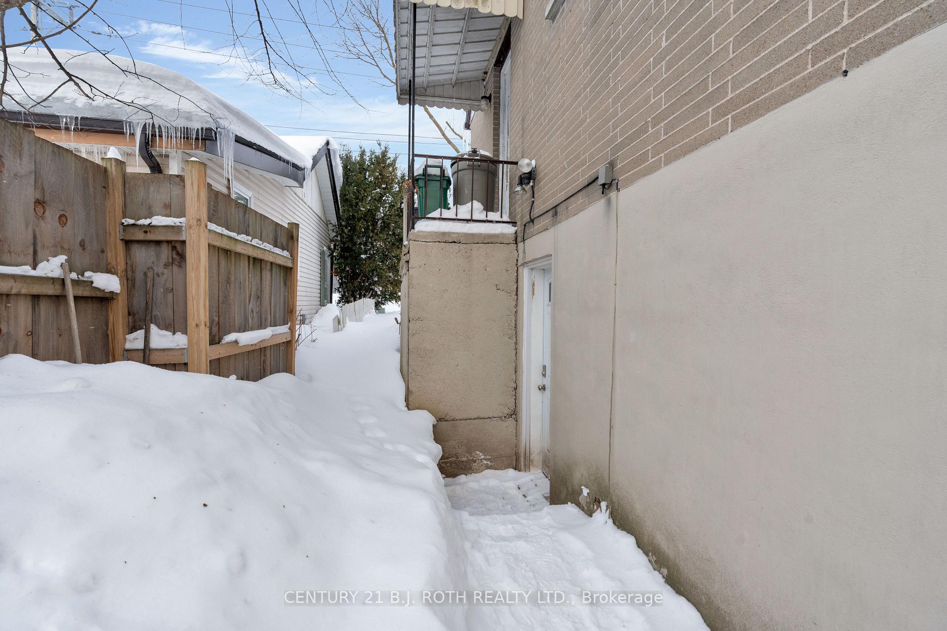 Photo 40 of 128 Berczy Street, Barrie, Codrington — HOMEH