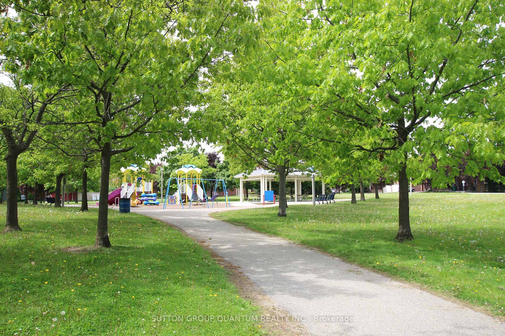 Photo 14 of 51 Springhurst Avenue, Brampton, Fletcher's Meadow — HOMEH