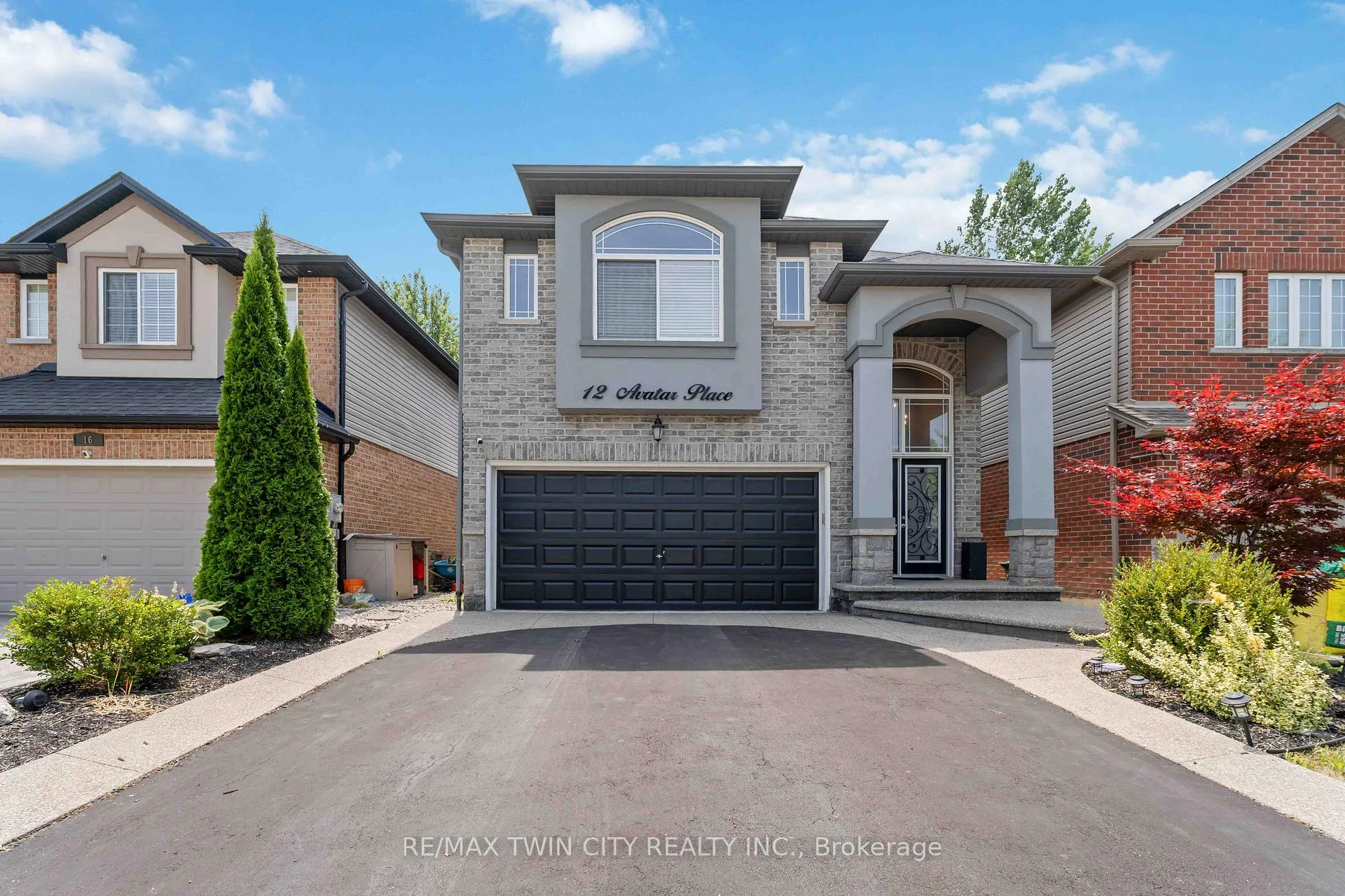 Photo 1 of 12 Avatar Place, Hamilton, Mount Hope — HOMEH