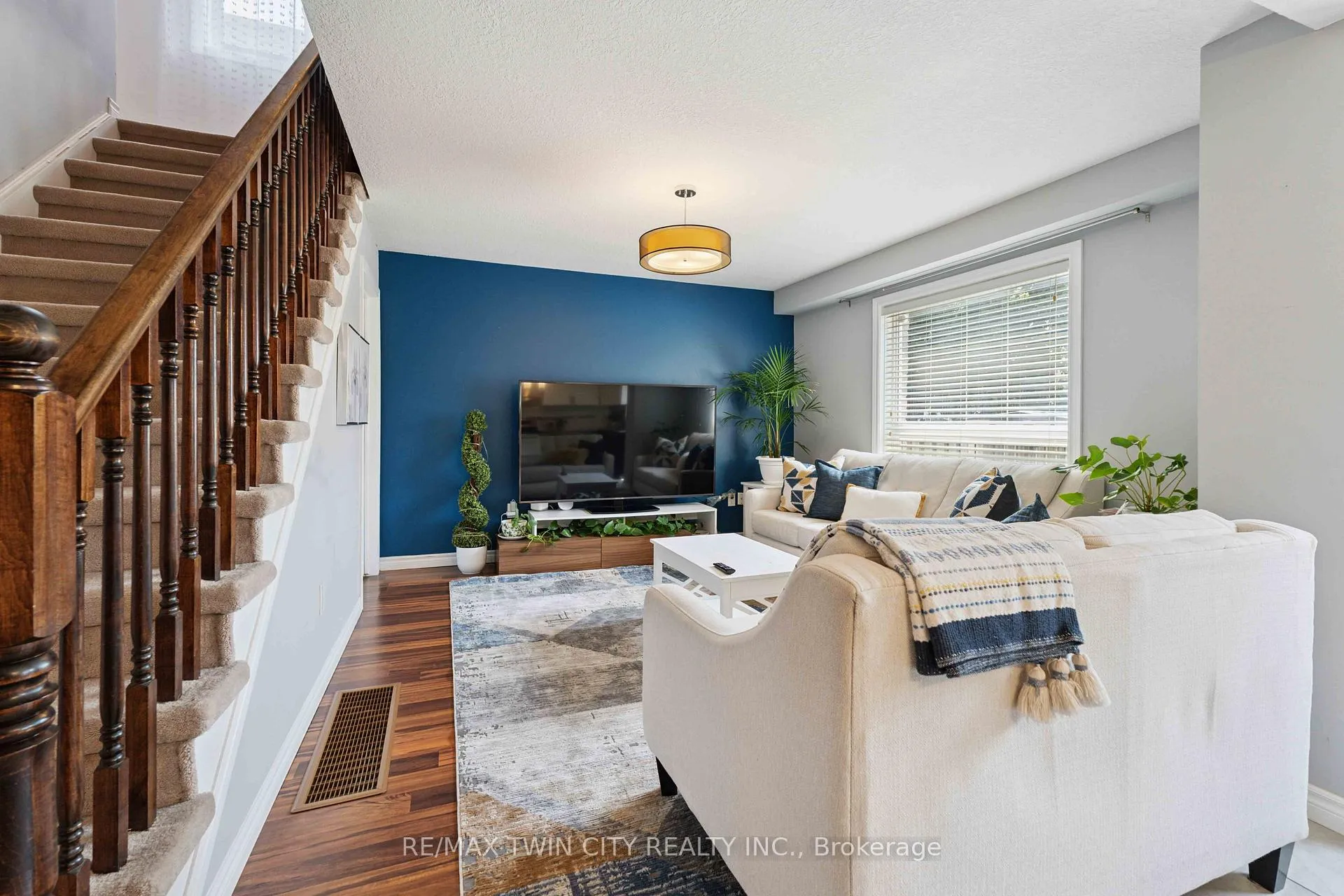 Photo 10 of 12 Avatar Place, Hamilton, Mount Hope — HOMEH