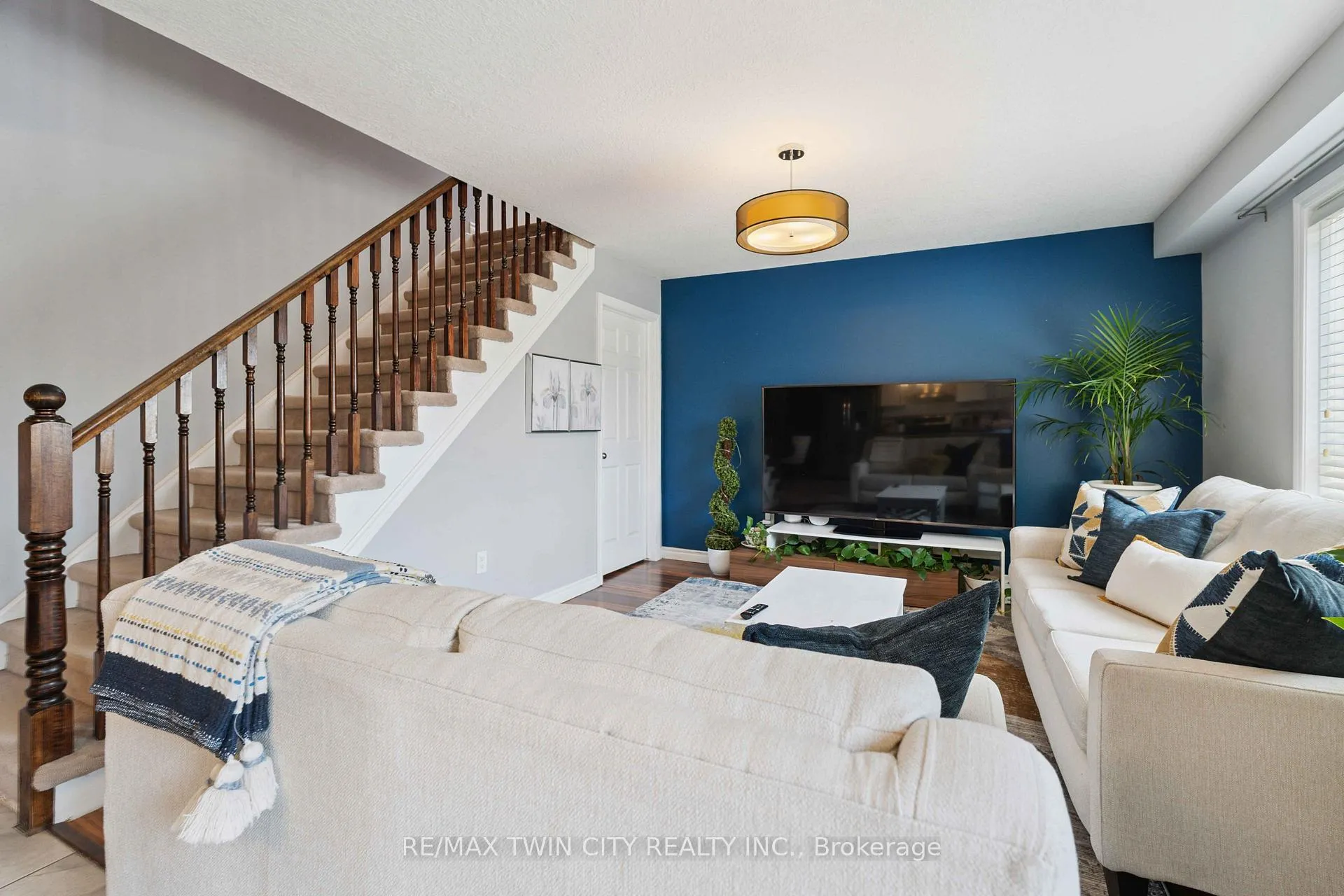 Photo 13 of 12 Avatar Place, Hamilton, Mount Hope — HOMEH