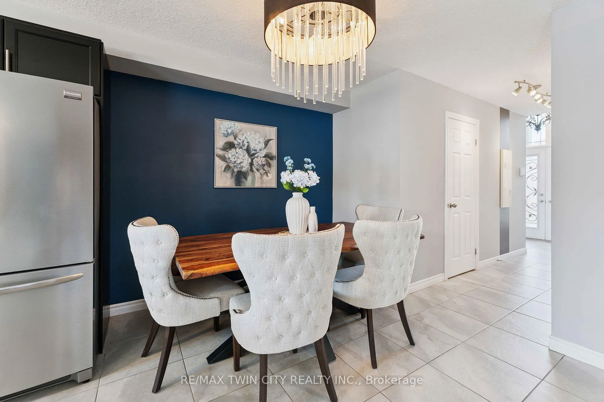 Photo 15 of 12 Avatar Place, Hamilton, Mount Hope — HOMEH