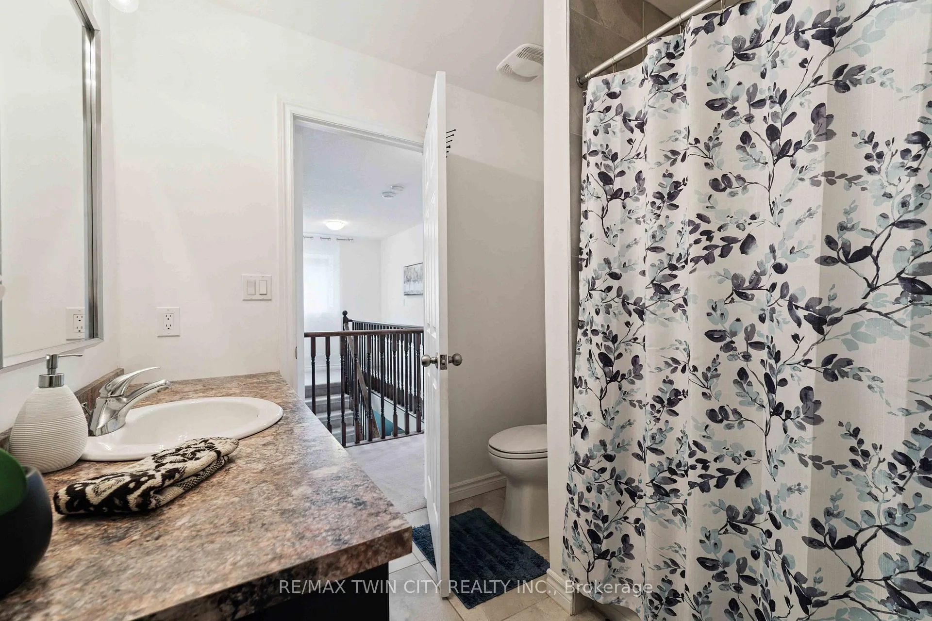 Photo 28 of 12 Avatar Place, Hamilton, Mount Hope — HOMEH