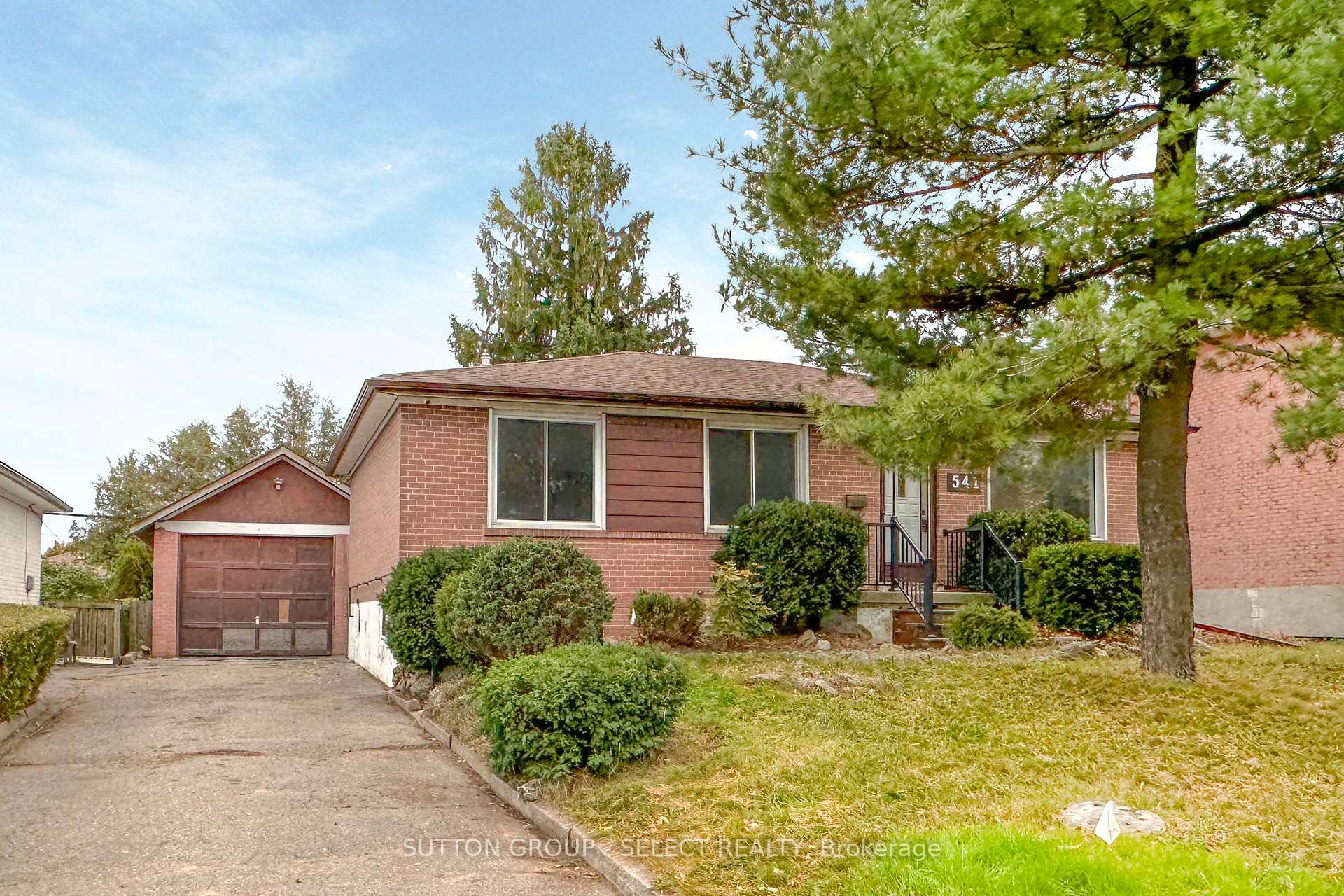 Photo 2 of 541 Monteith Avenue, Oshawa, Lakeview — HOMEH