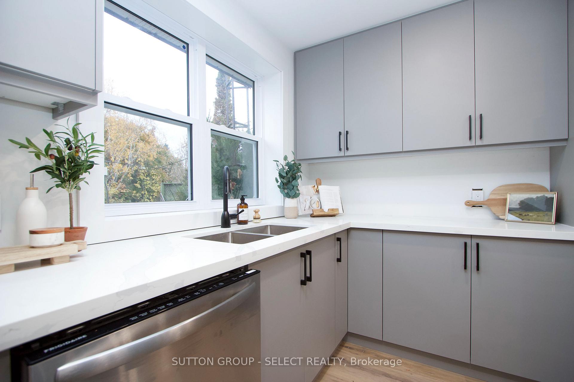 Photo 14 of 541 Monteith Avenue, Oshawa, Lakeview — HOMEH