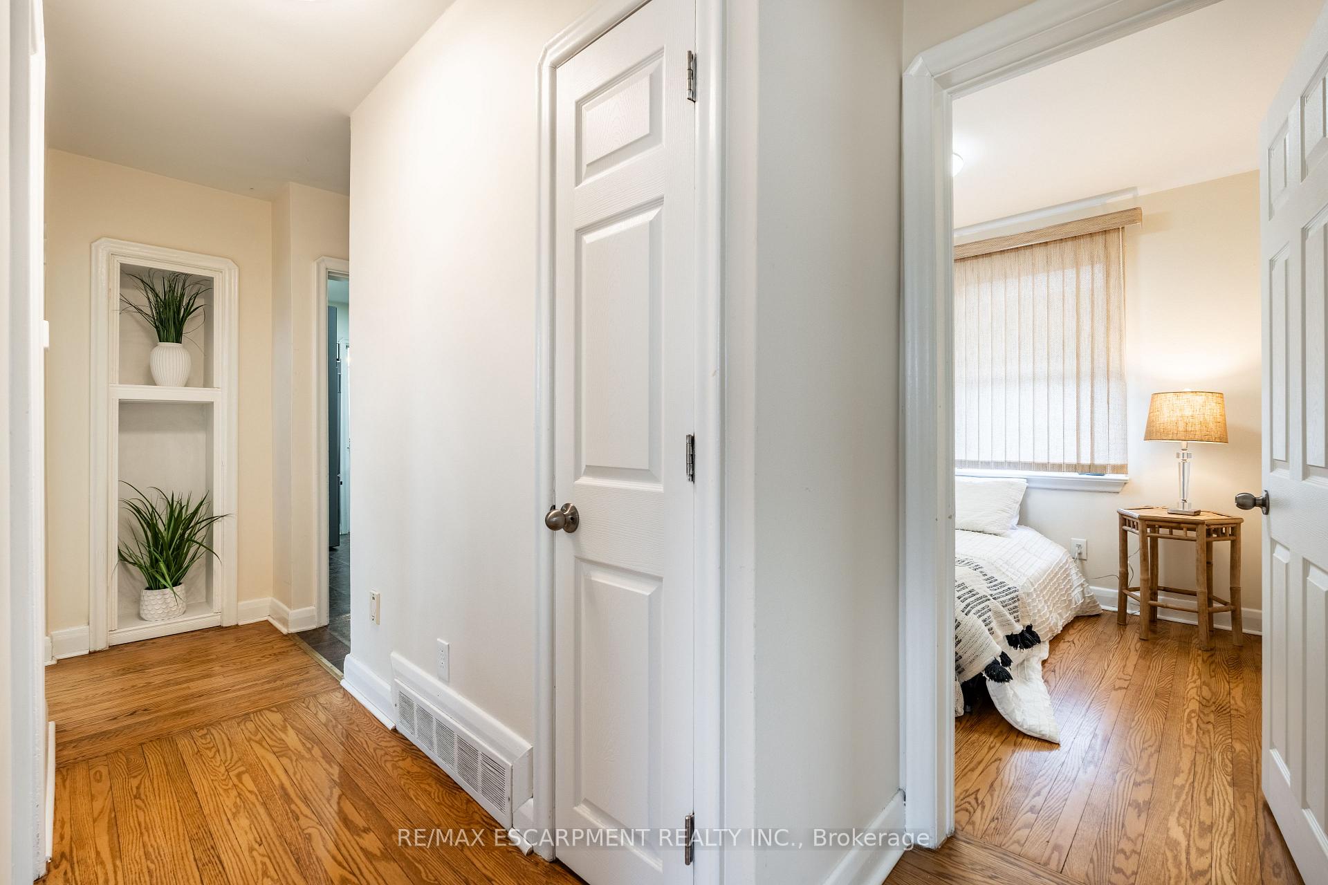 Photo 21 of 2305 Wagner Crescent, Burlington, Brant — HOMEH