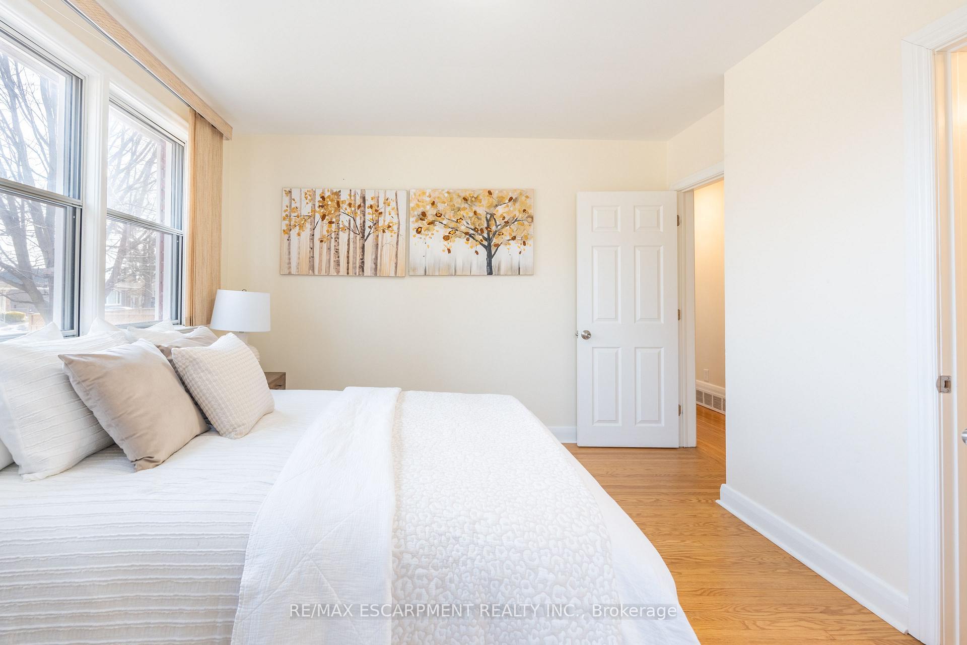 Photo 24 of 2305 Wagner Crescent, Burlington, Brant — HOMEH