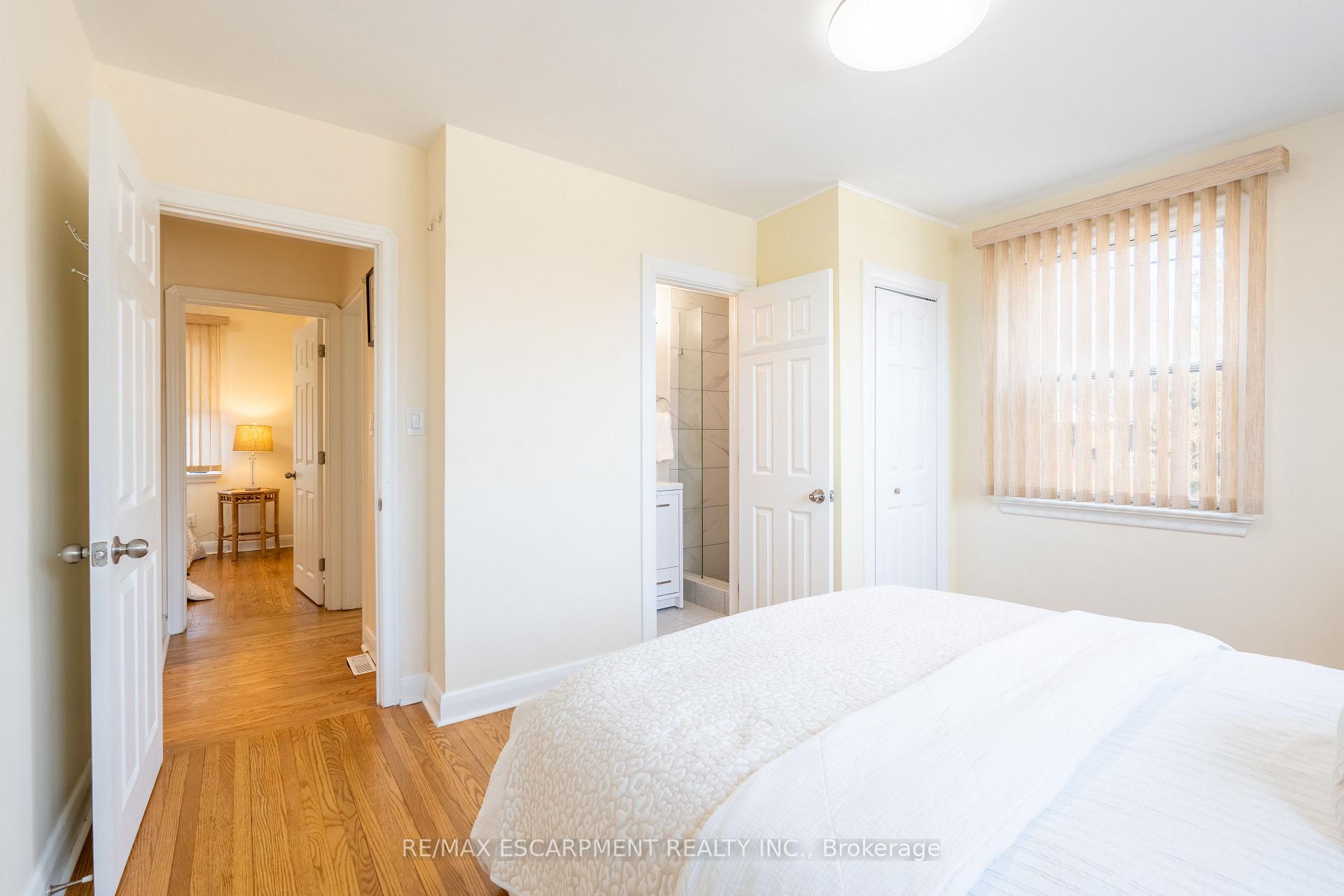 Photo 25 of 2305 Wagner Crescent, Burlington, Brant — HOMEH