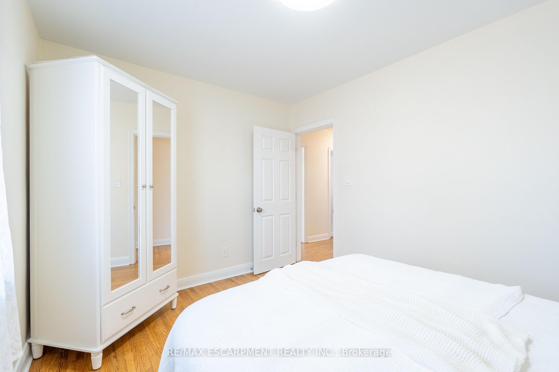 Photo 28 of 2305 Wagner Crescent, Burlington, Brant — HOMEH
