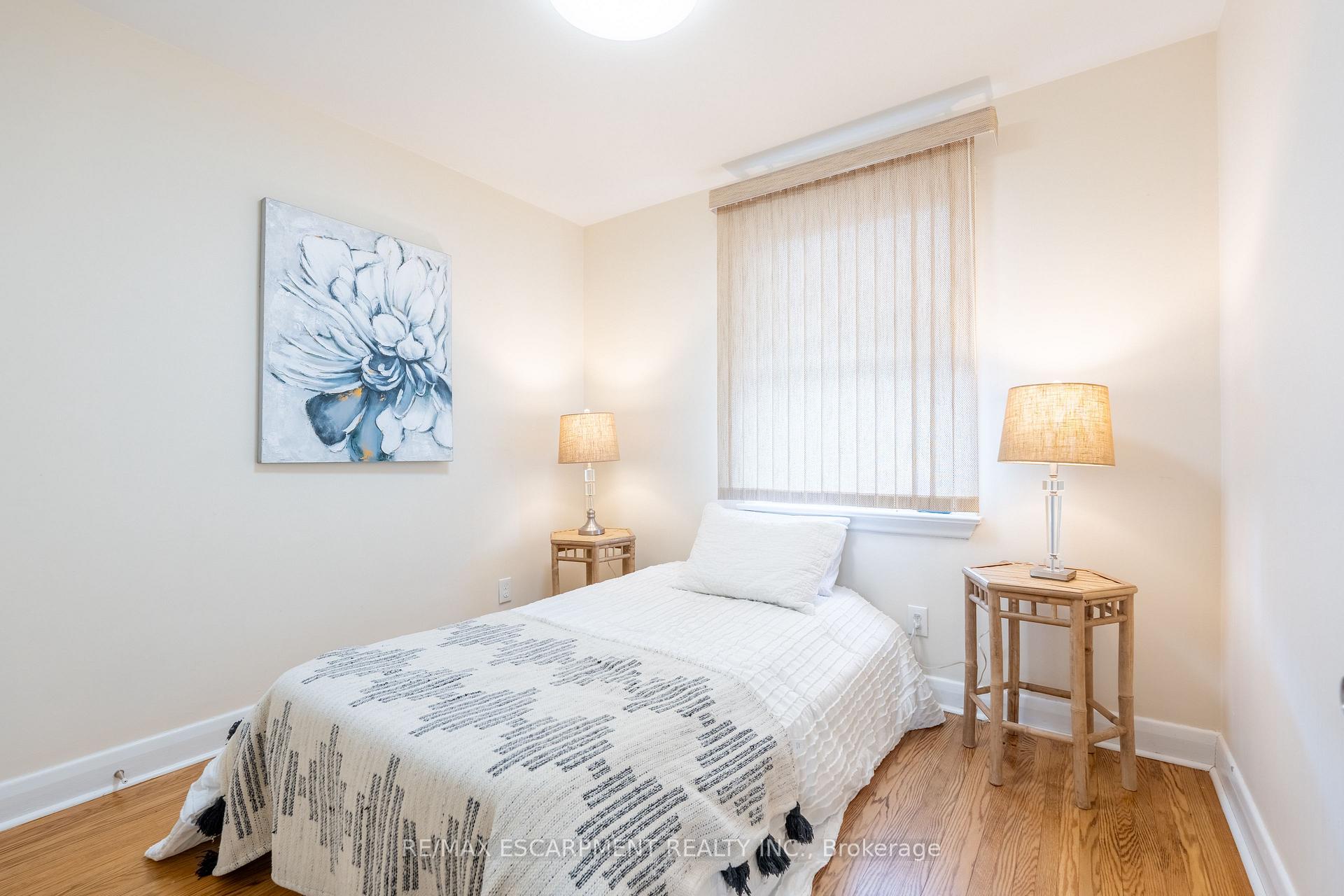 Photo 29 of 2305 Wagner Crescent, Burlington, Brant — HOMEH