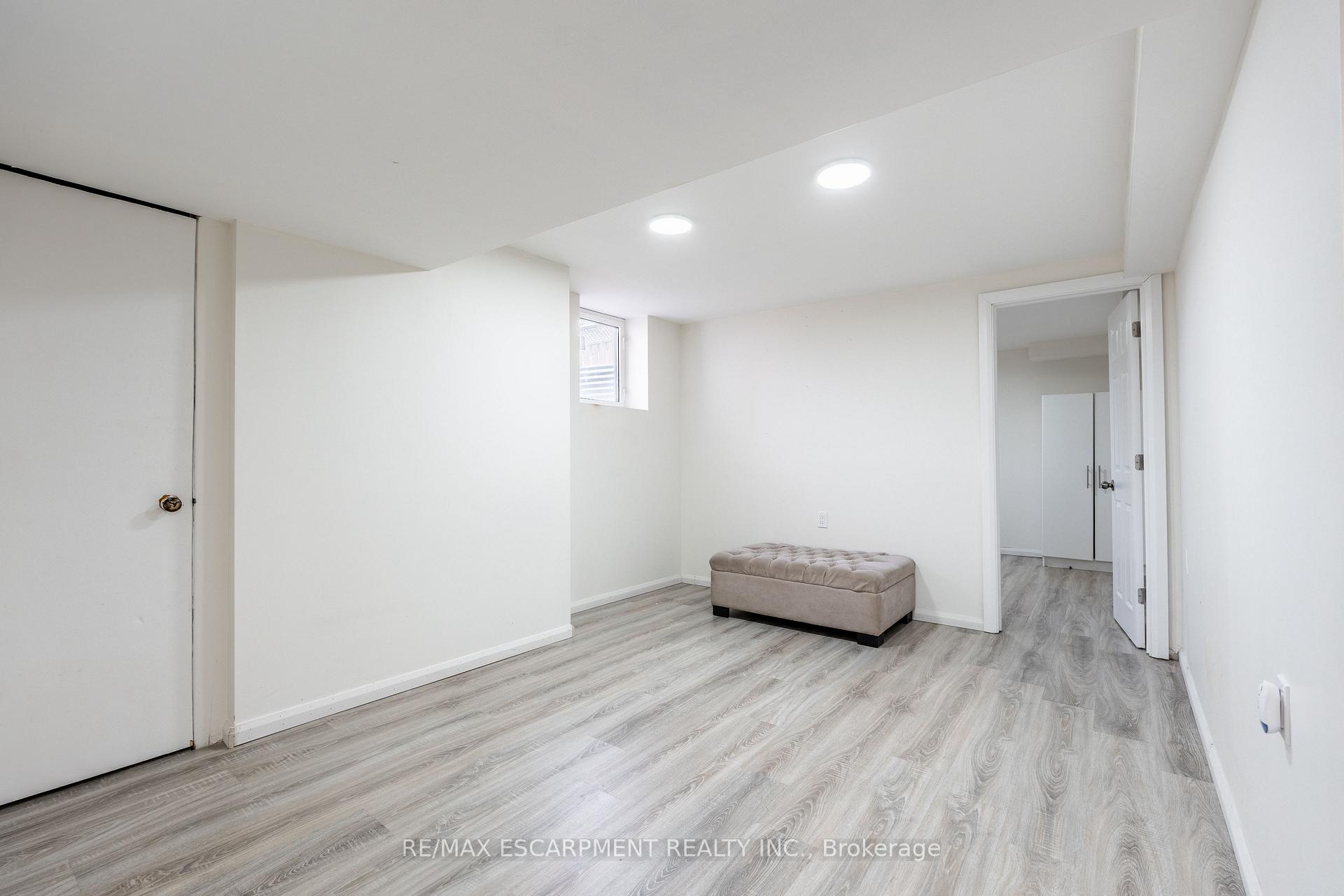 Photo 32 of 2305 Wagner Crescent, Burlington, Brant — HOMEH