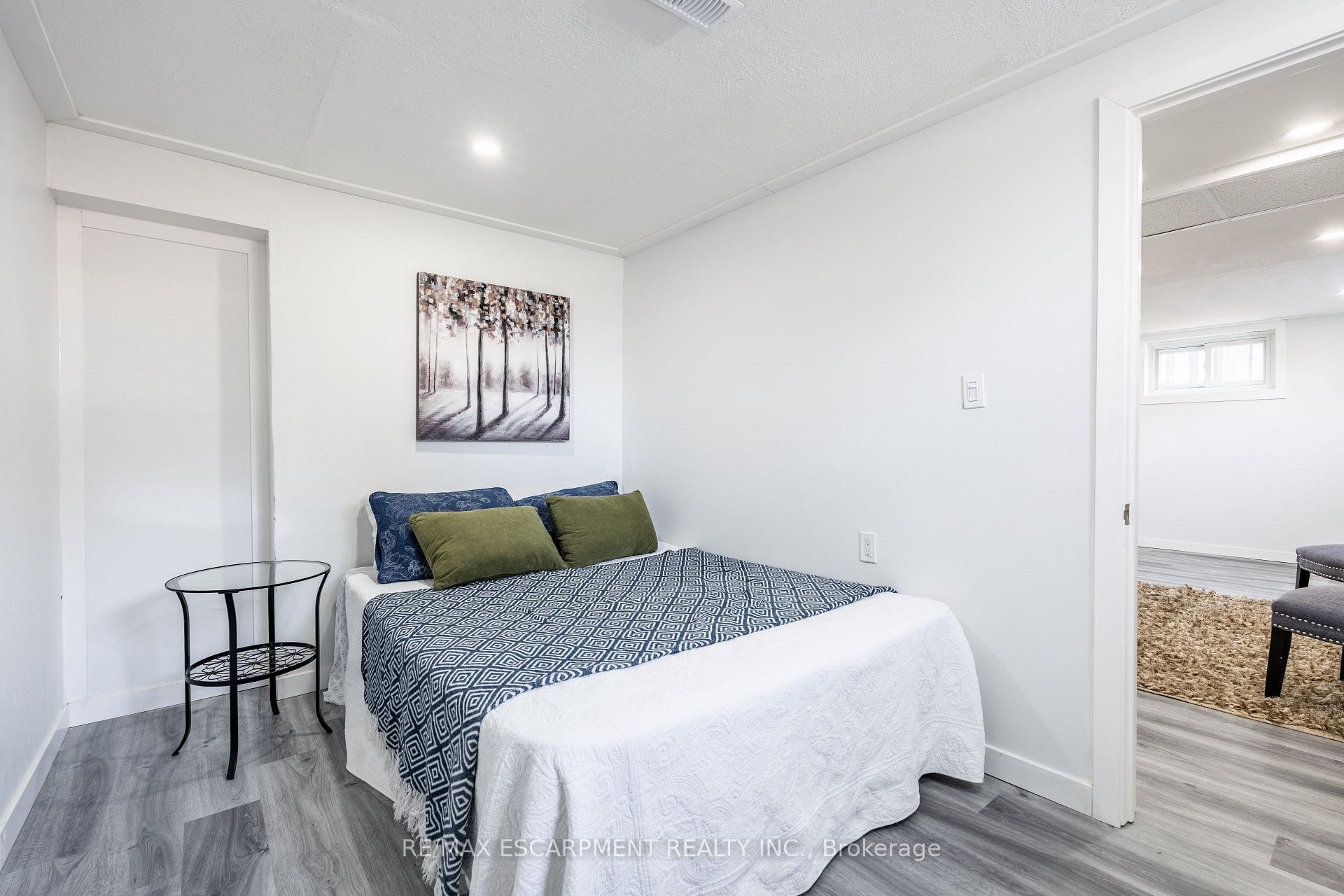 Photo 38 of 2305 Wagner Crescent, Burlington, Brant — HOMEH