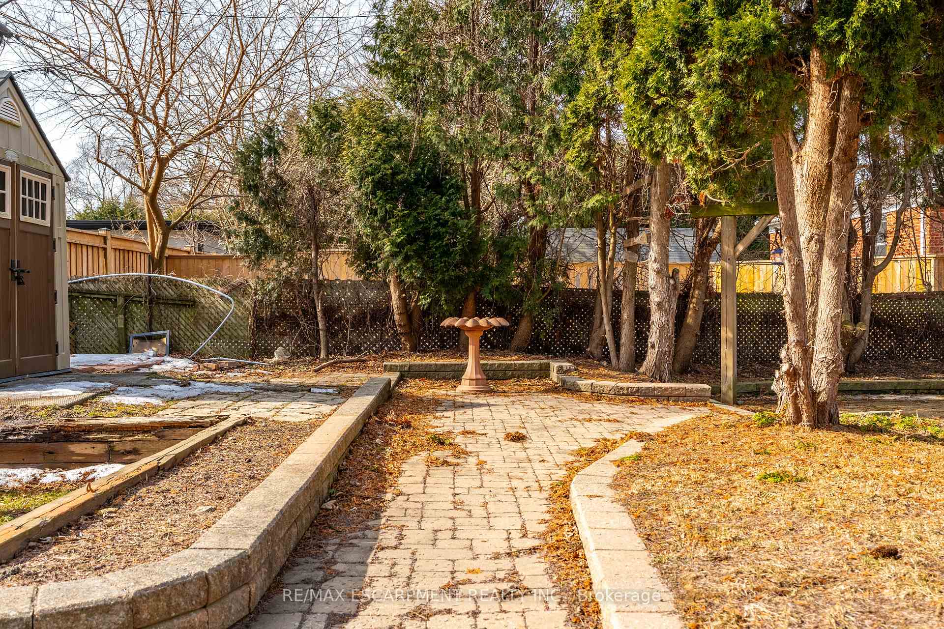 Photo 44 of 2305 Wagner Crescent, Burlington, Brant — HOMEH