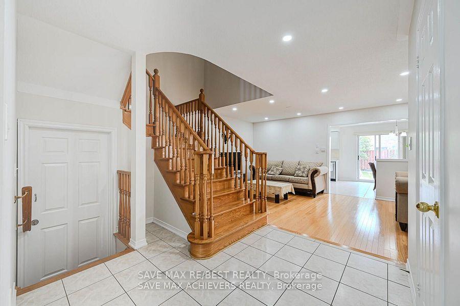 Photo 9 of 21 Riverplace Crescent, Brampton, Bram East — HOMEH
