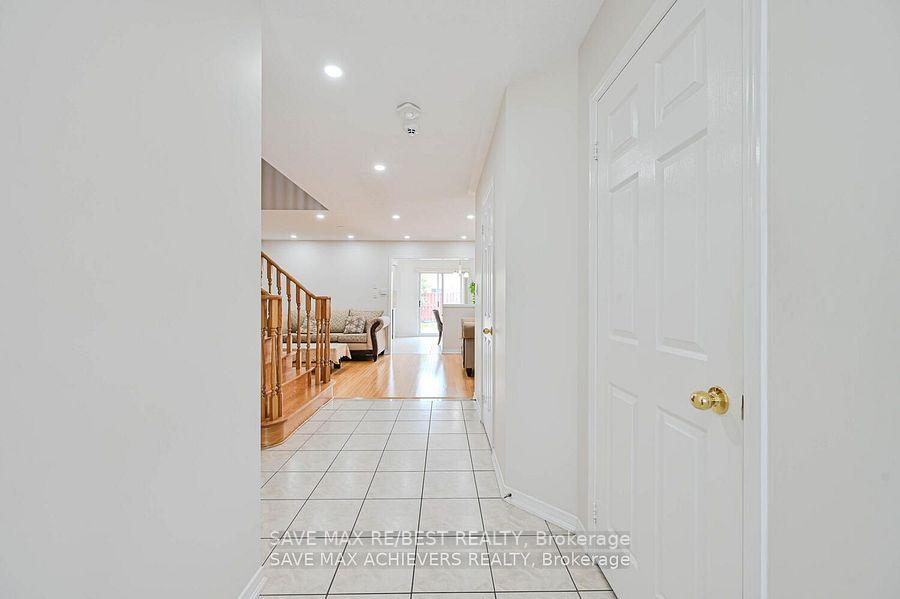 Photo 10 of 21 Riverplace Crescent, Brampton, Bram East — HOMEH