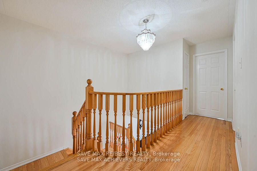 Photo 12 of 21 Riverplace Crescent, Brampton, Bram East — HOMEH