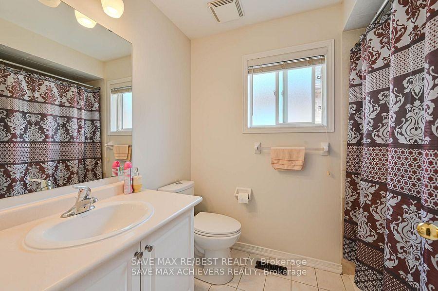 Photo 13 of 21 Riverplace Crescent, Brampton, Bram East — HOMEH