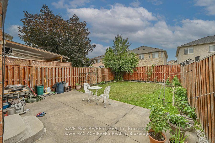 Photo 17 of 21 Riverplace Crescent, Brampton, Bram East — HOMEH