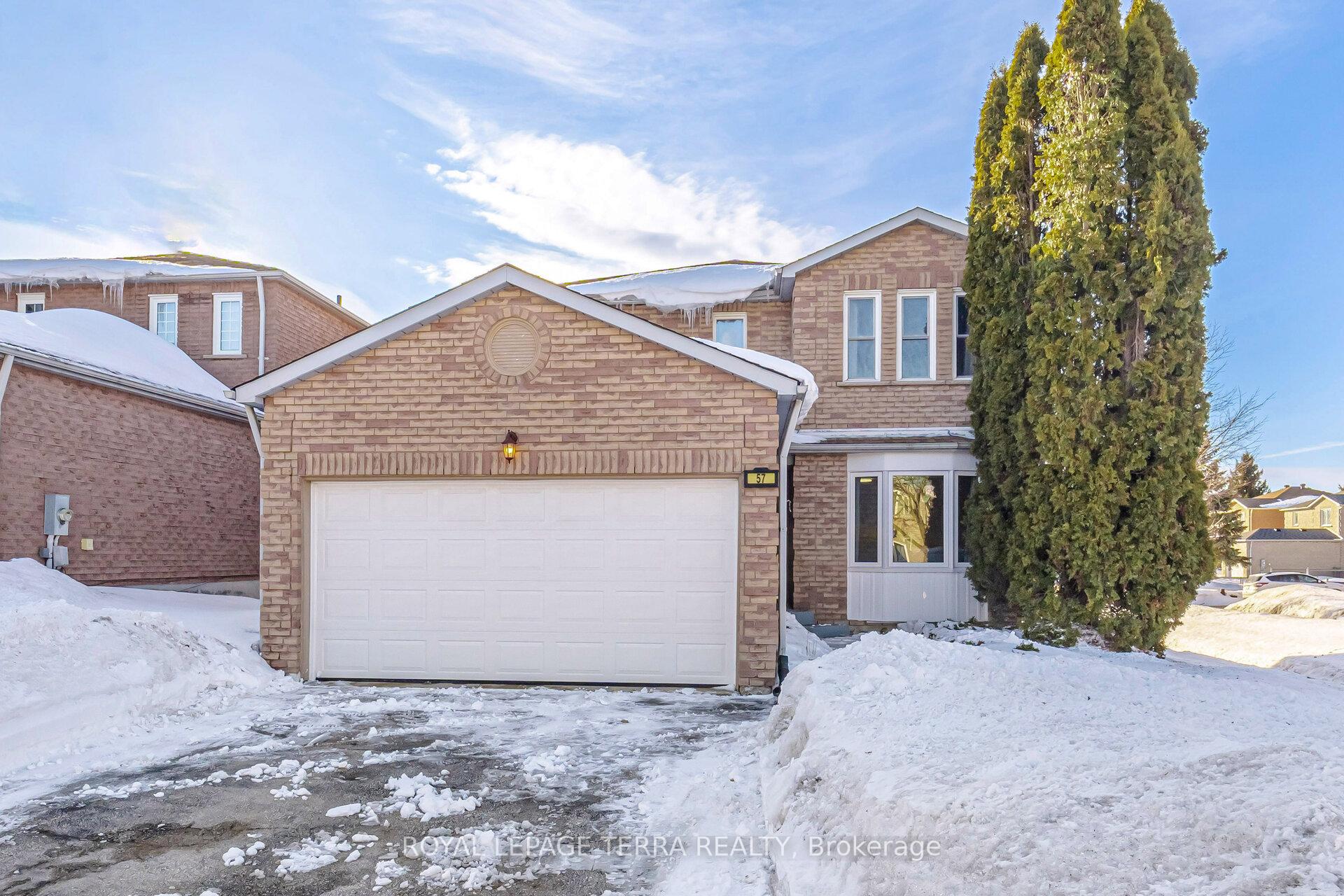 Photo 2 of 57 Carruthers Crescent, Barrie, Grove East — HOMEH