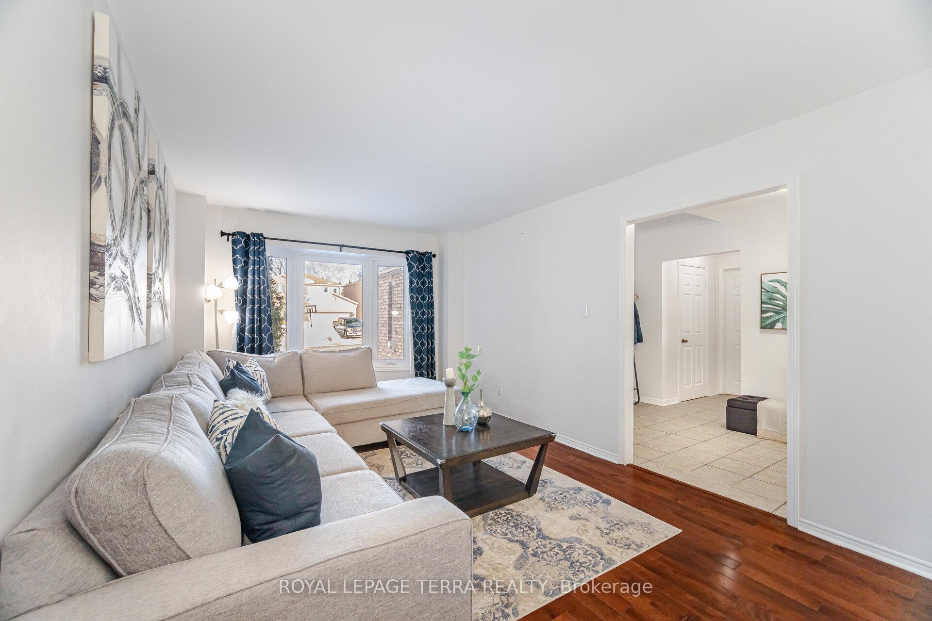 Photo 6 of 57 Carruthers Crescent, Barrie, Grove East — HOMEH
