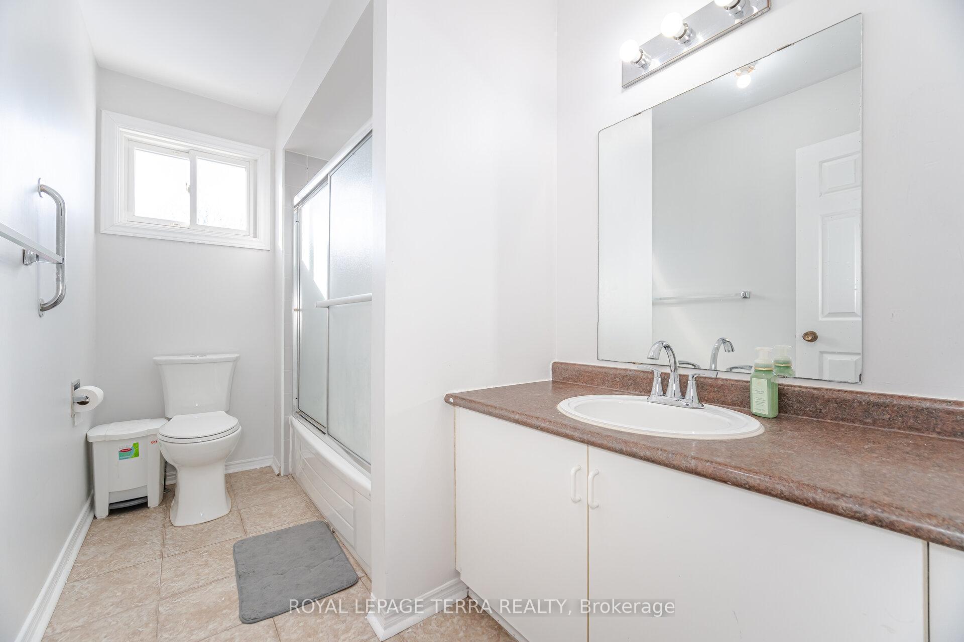 Photo 23 of 57 Carruthers Crescent, Barrie, Grove East — HOMEH