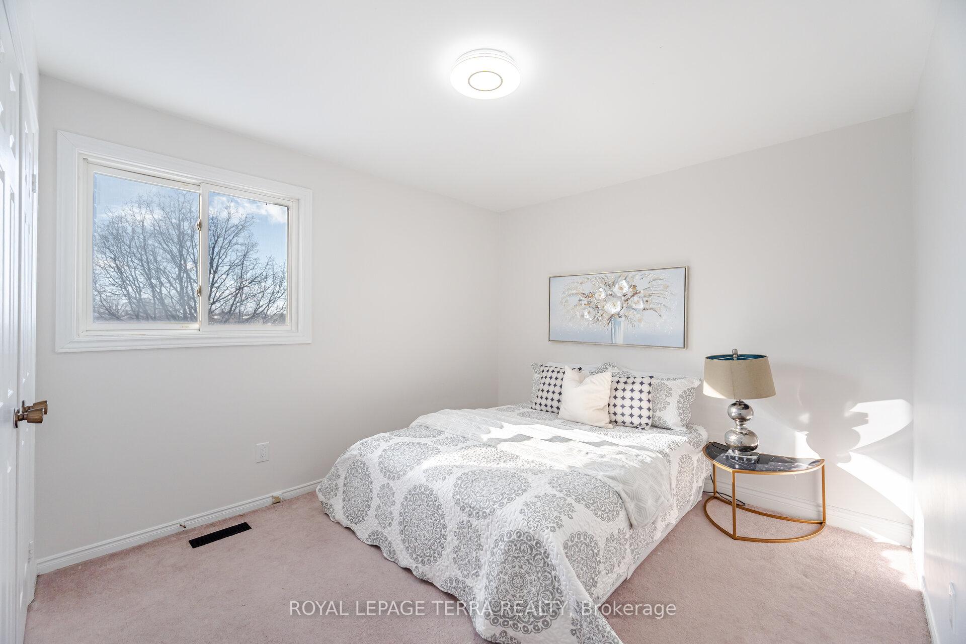 Photo 25 of 57 Carruthers Crescent, Barrie, Grove East — HOMEH