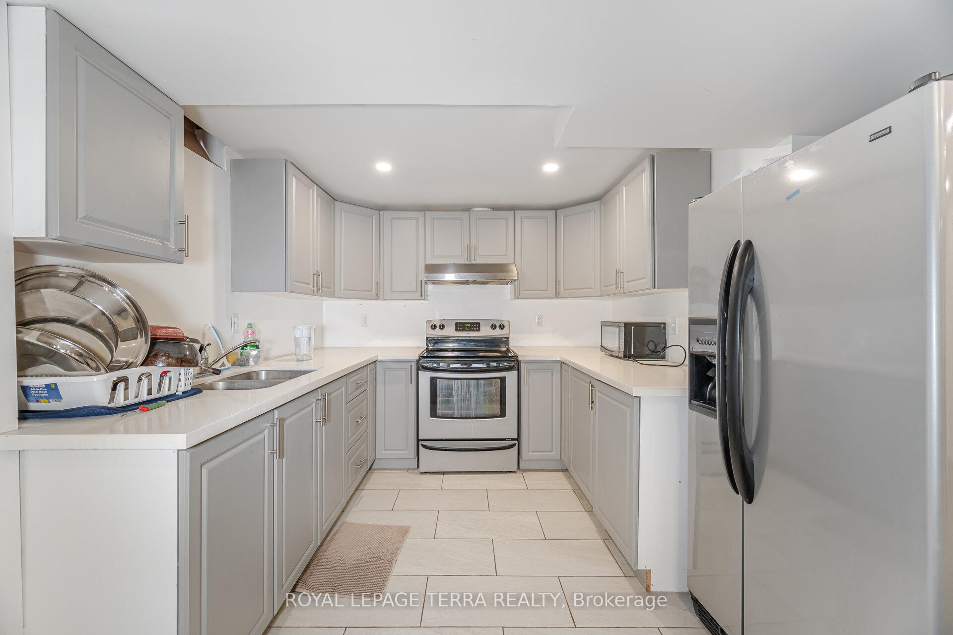 Photo 37 of 57 Carruthers Crescent, Barrie, Grove East — HOMEH