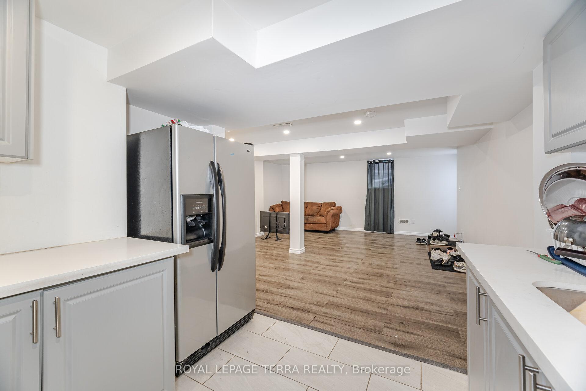Photo 39 of 57 Carruthers Crescent, Barrie, Grove East — HOMEH