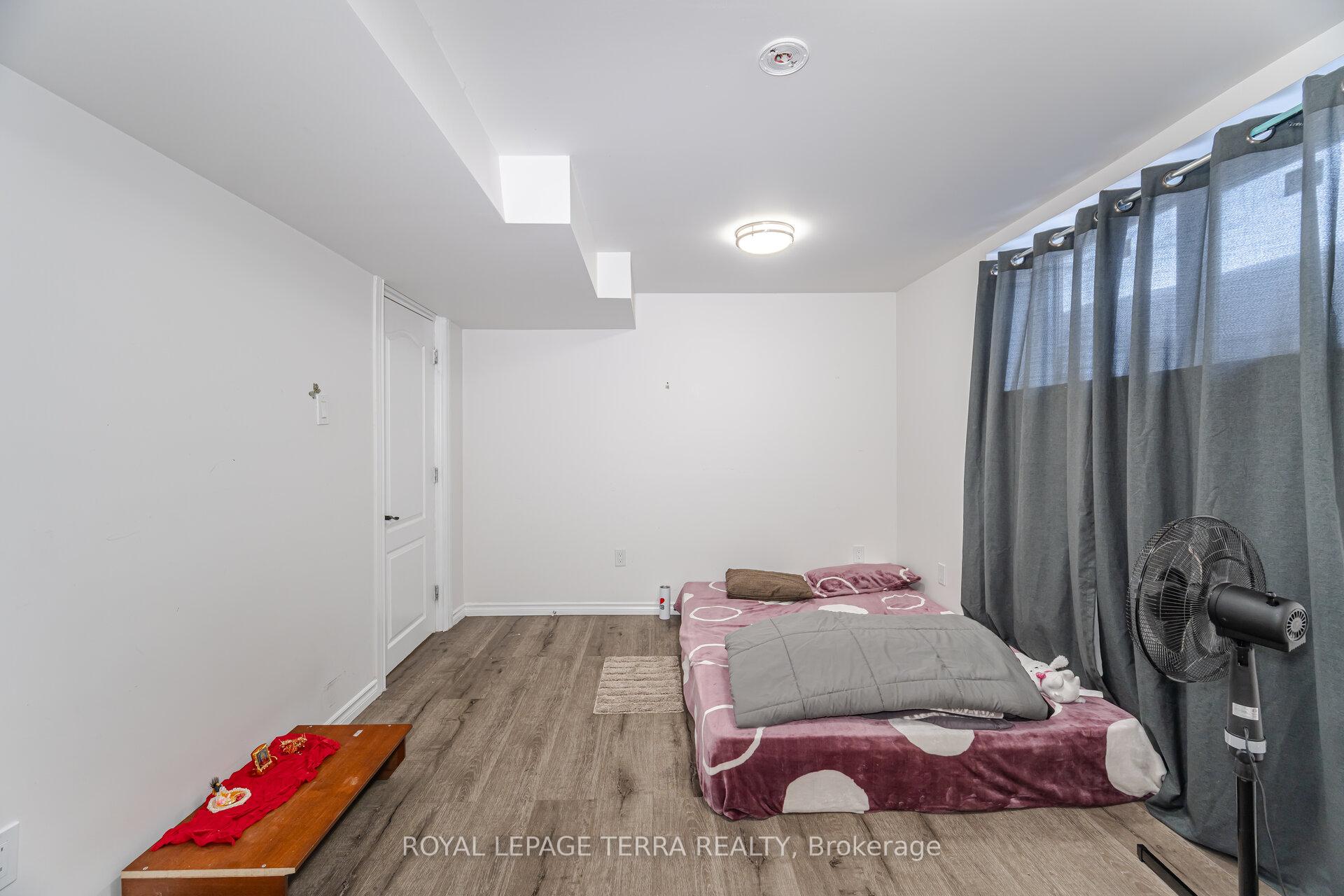 Photo 41 of 57 Carruthers Crescent, Barrie, Grove East — HOMEH