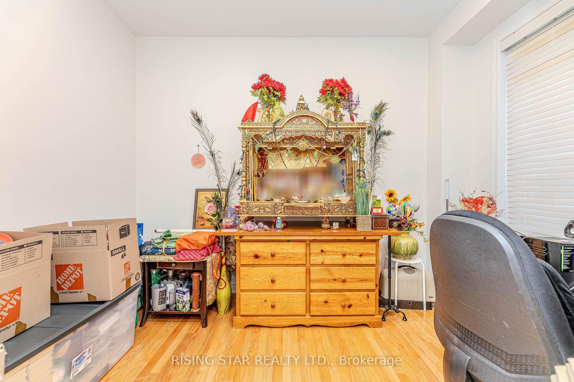 Photo 39 of 105 Naperton Drive, Brampton, Sandringham-Wellington — HOMEH