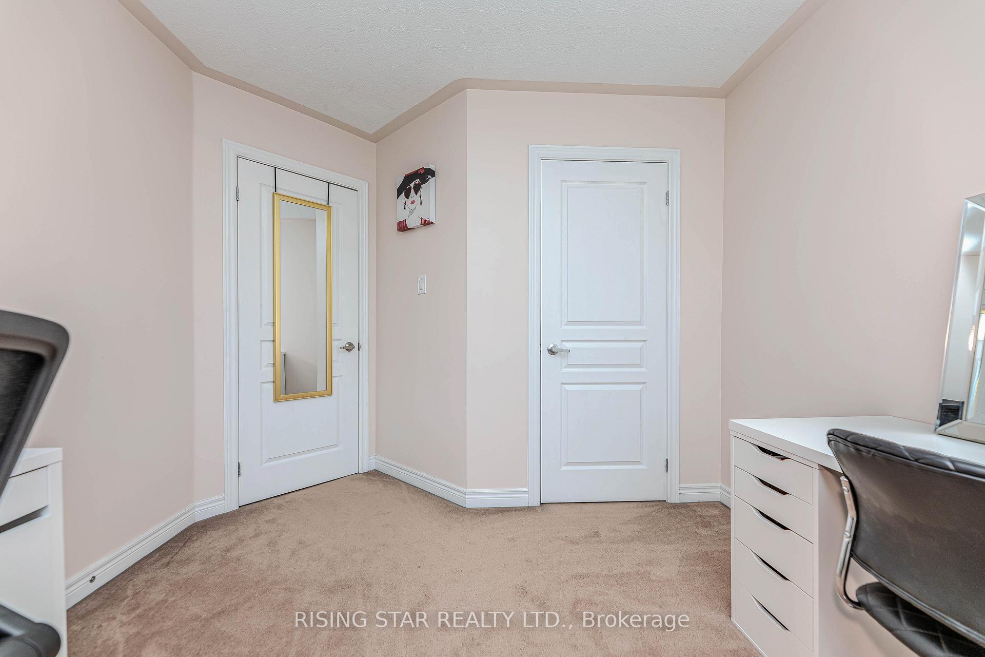 Photo 44 of 105 Naperton Drive, Brampton, Sandringham-Wellington — HOMEH