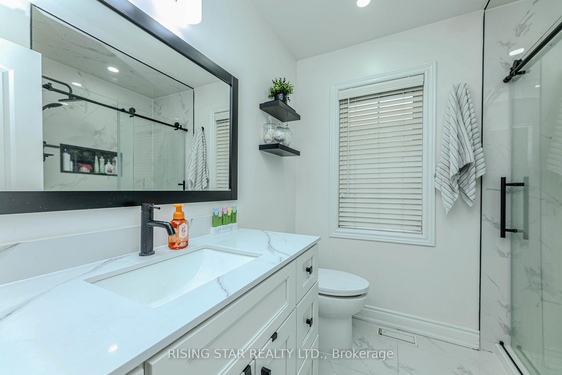 Photo 16 of 105 Naperton Drive, Brampton, Sandringham-Wellington — HOMEH
