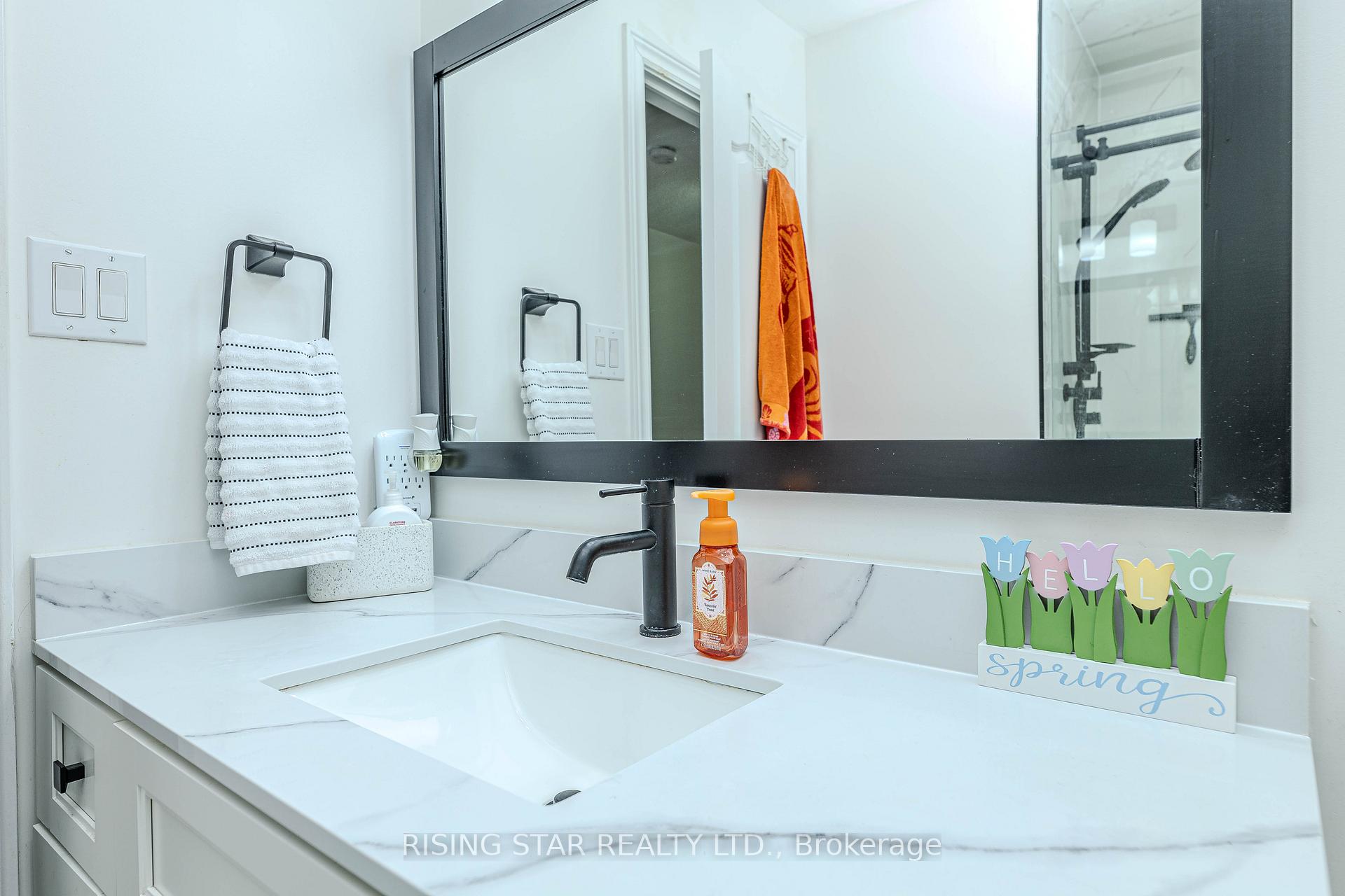 Photo 17 of 105 Naperton Drive, Brampton, Sandringham-Wellington — HOMEH