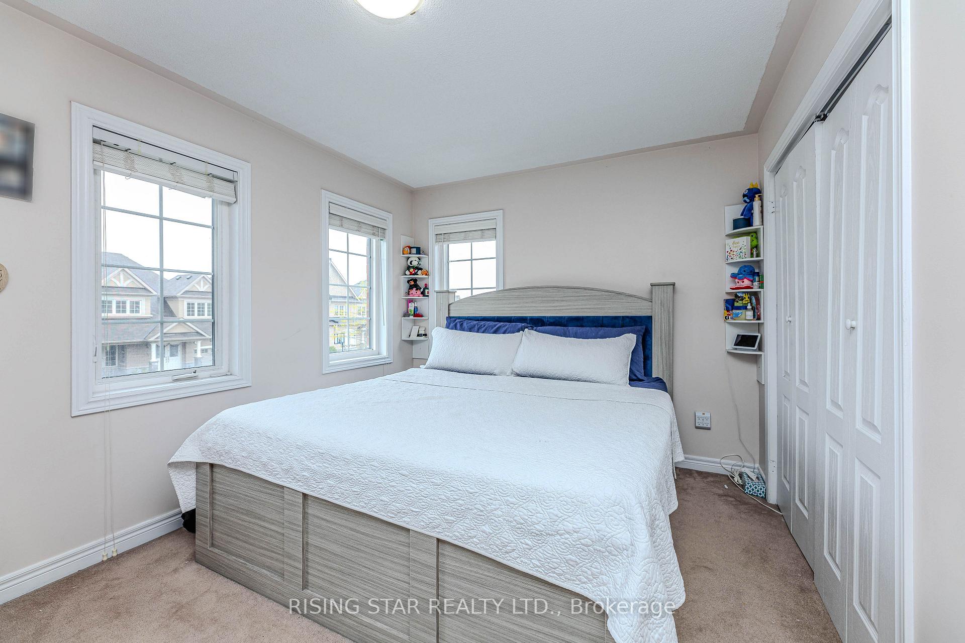 Photo 28 of 105 Naperton Drive, Brampton, Sandringham-Wellington — HOMEH
