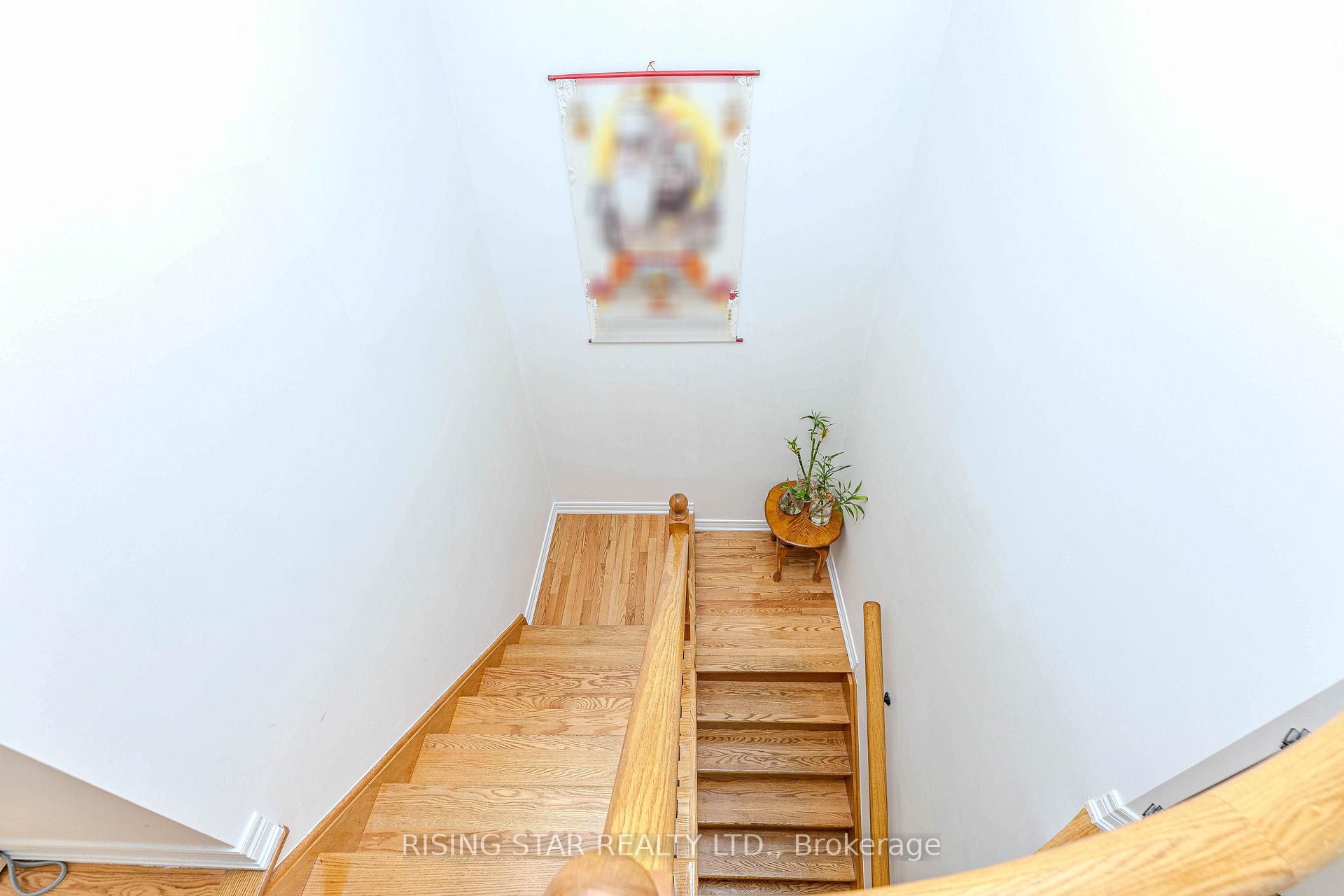 Photo 31 of 105 Naperton Drive, Brampton, Sandringham-Wellington — HOMEH
